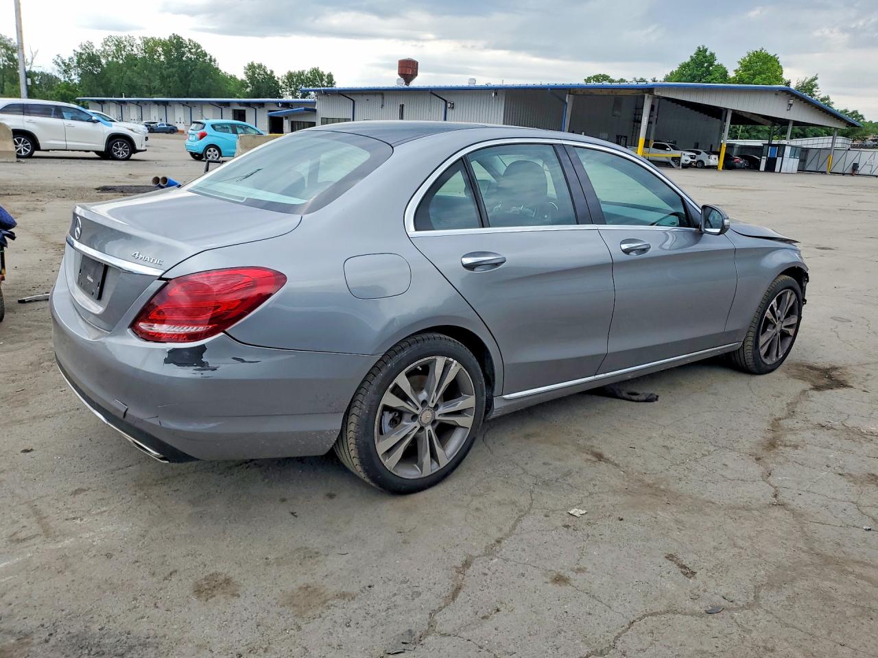 2015 Mercedes-benz C 300 4matic Серый vin: 55SWF4KB7FU038591