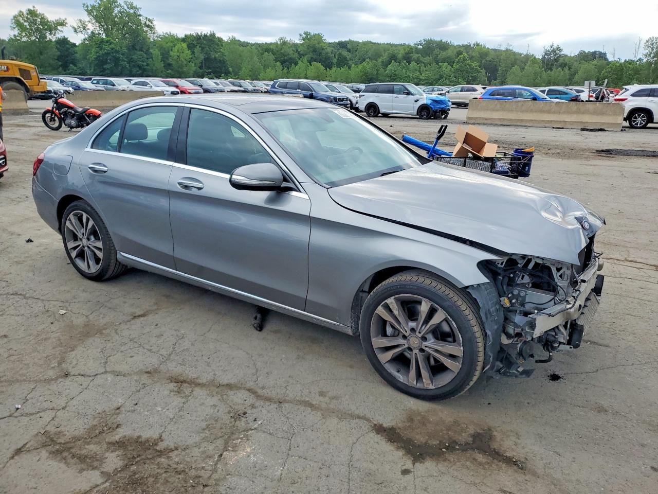 2015 Mercedes-benz C 300 4matic Серый vin: 55SWF4KB7FU038591