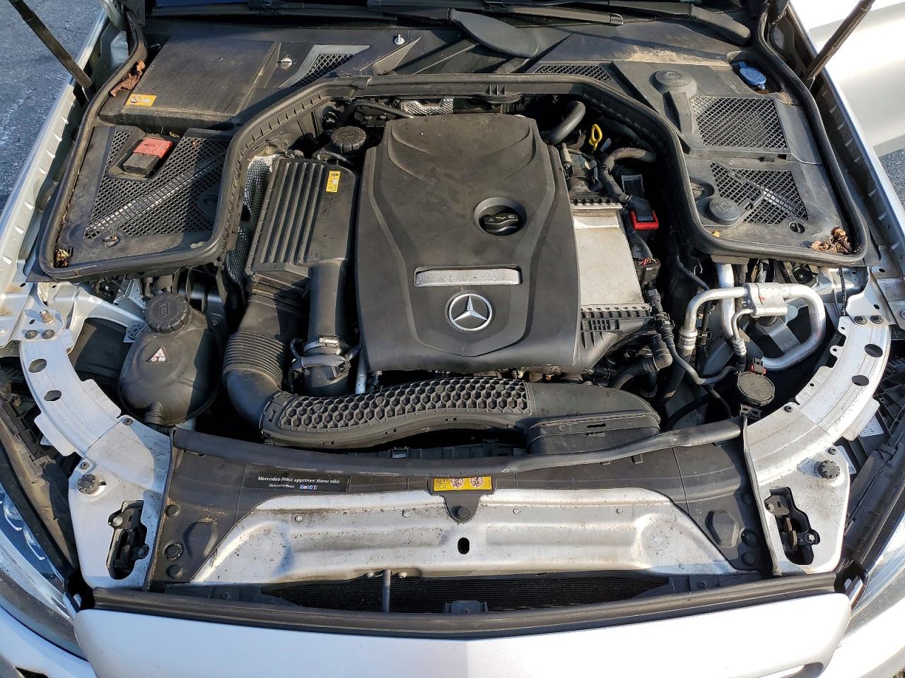 2015 Mercedes-benz C 300 4matic Silver vin: 55SWF4KB7FU041443