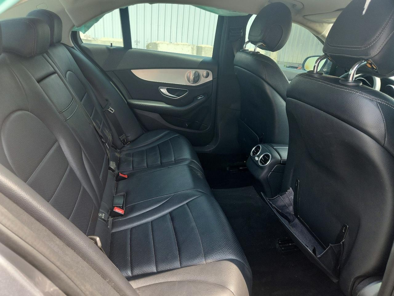 2015 Mercedes-benz C 300 4matic Silver vin: 55SWF4KB7FU055472