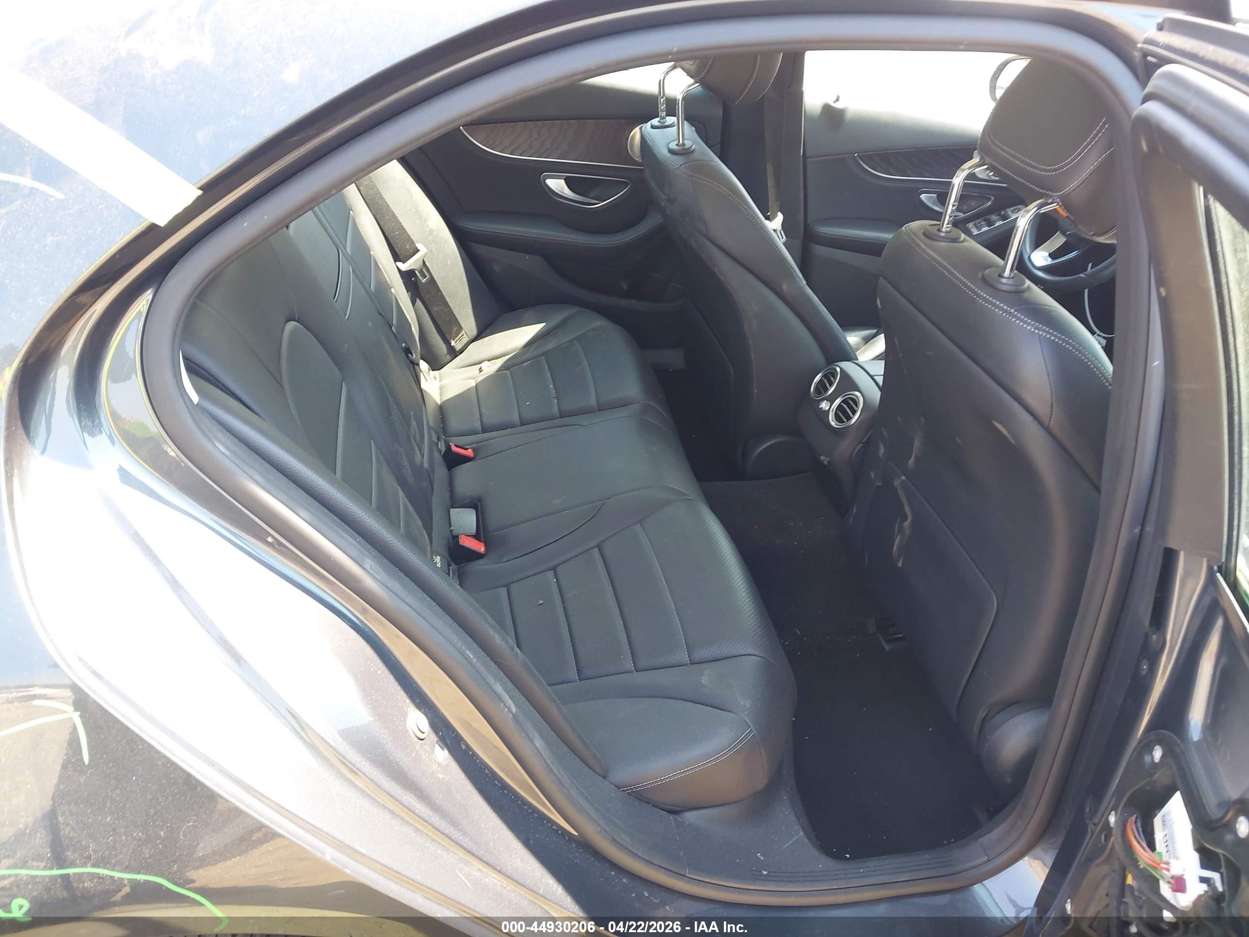 2015 Mercedes-benz C 300 4matic Серый vin: 55SWF4KB7FU066522