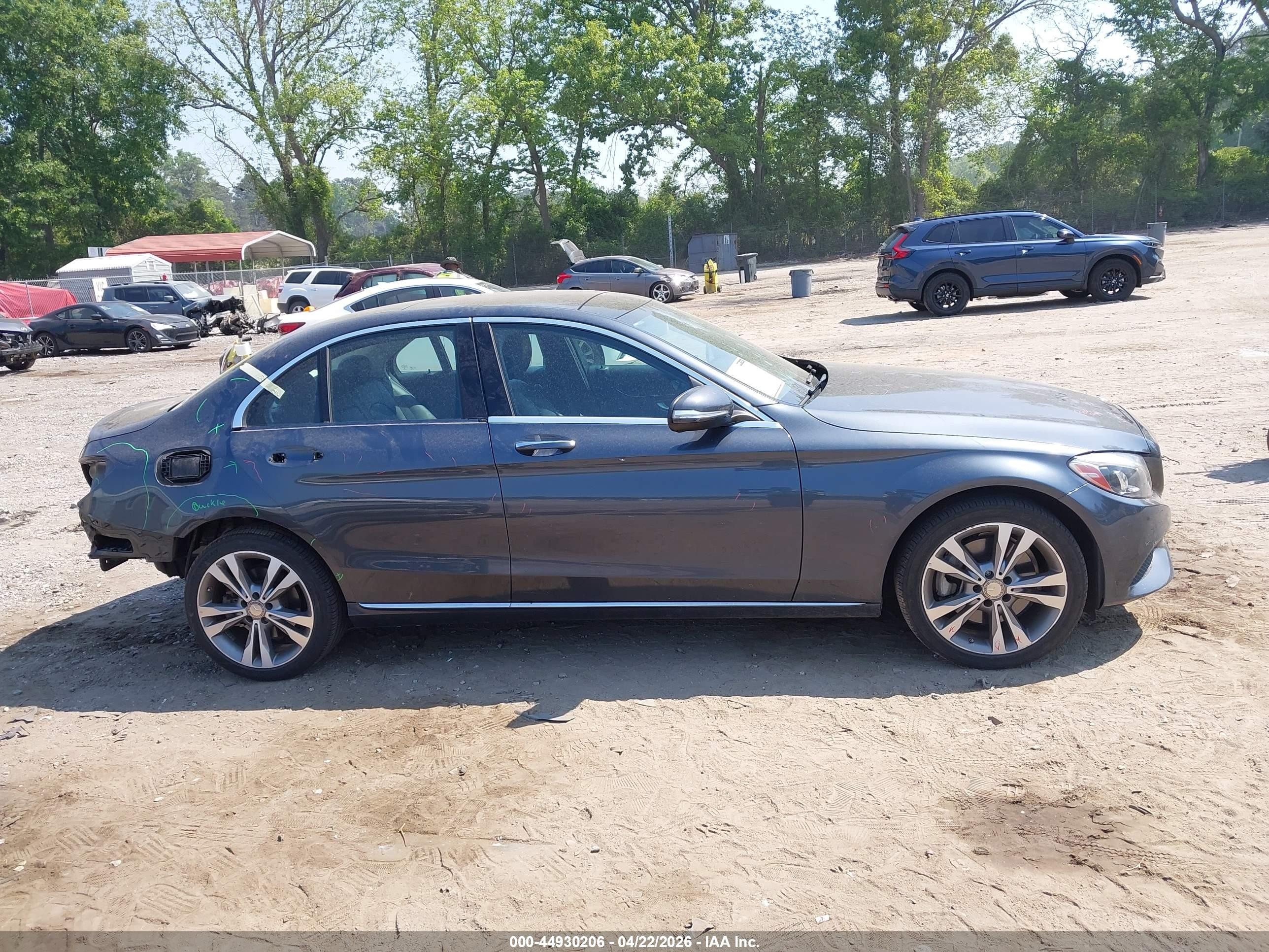 2015 Mercedes-benz C 300 4matic Серый vin: 55SWF4KB7FU066522
