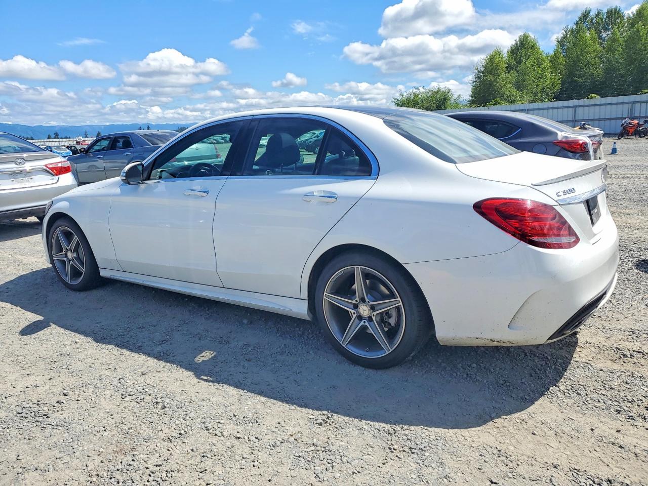 2015 Mercedes-benz C 300 4matic White vin: 55SWF4KB7FU073602