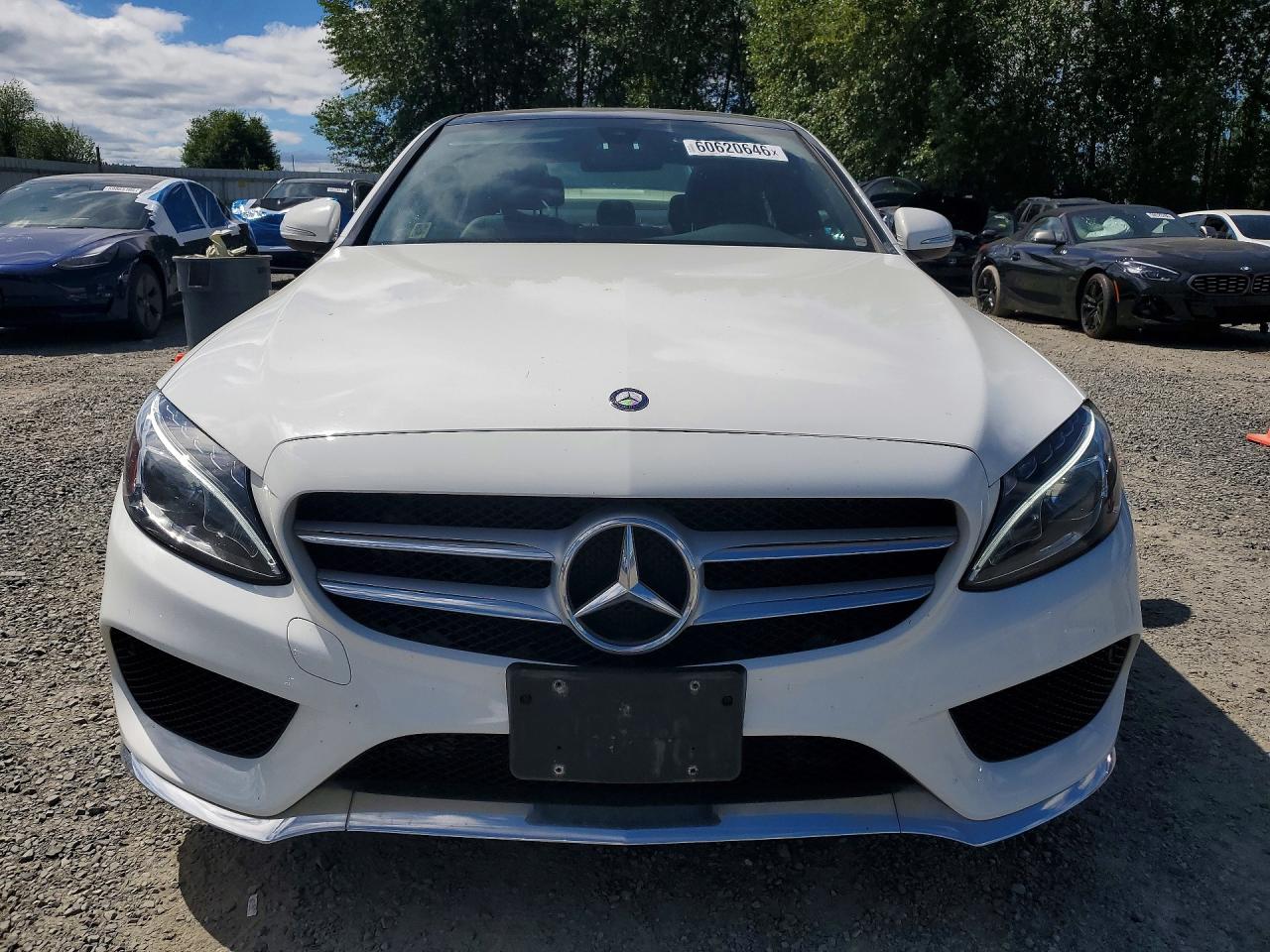 2015 Mercedes-benz C 300 4matic White vin: 55SWF4KB7FU073602