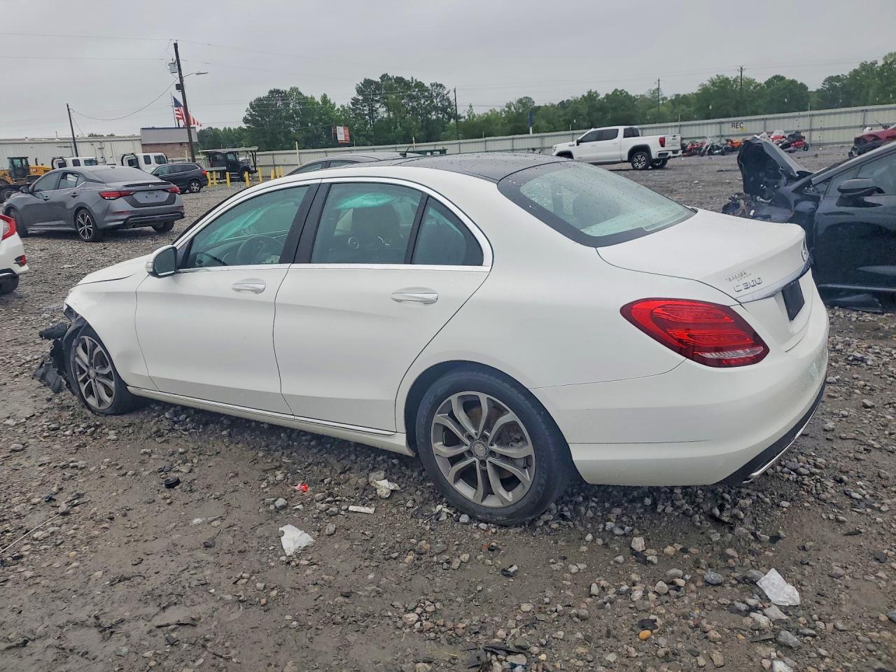 2015 Mercedes-benz C 300 4matic White vin: 55SWF4KB7FU082266