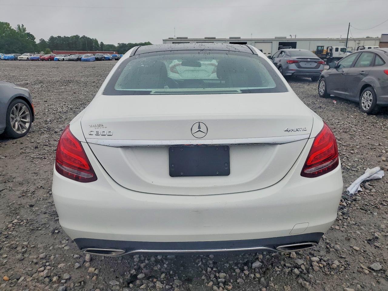 2015 Mercedes-benz C 300 4matic White vin: 55SWF4KB7FU082266