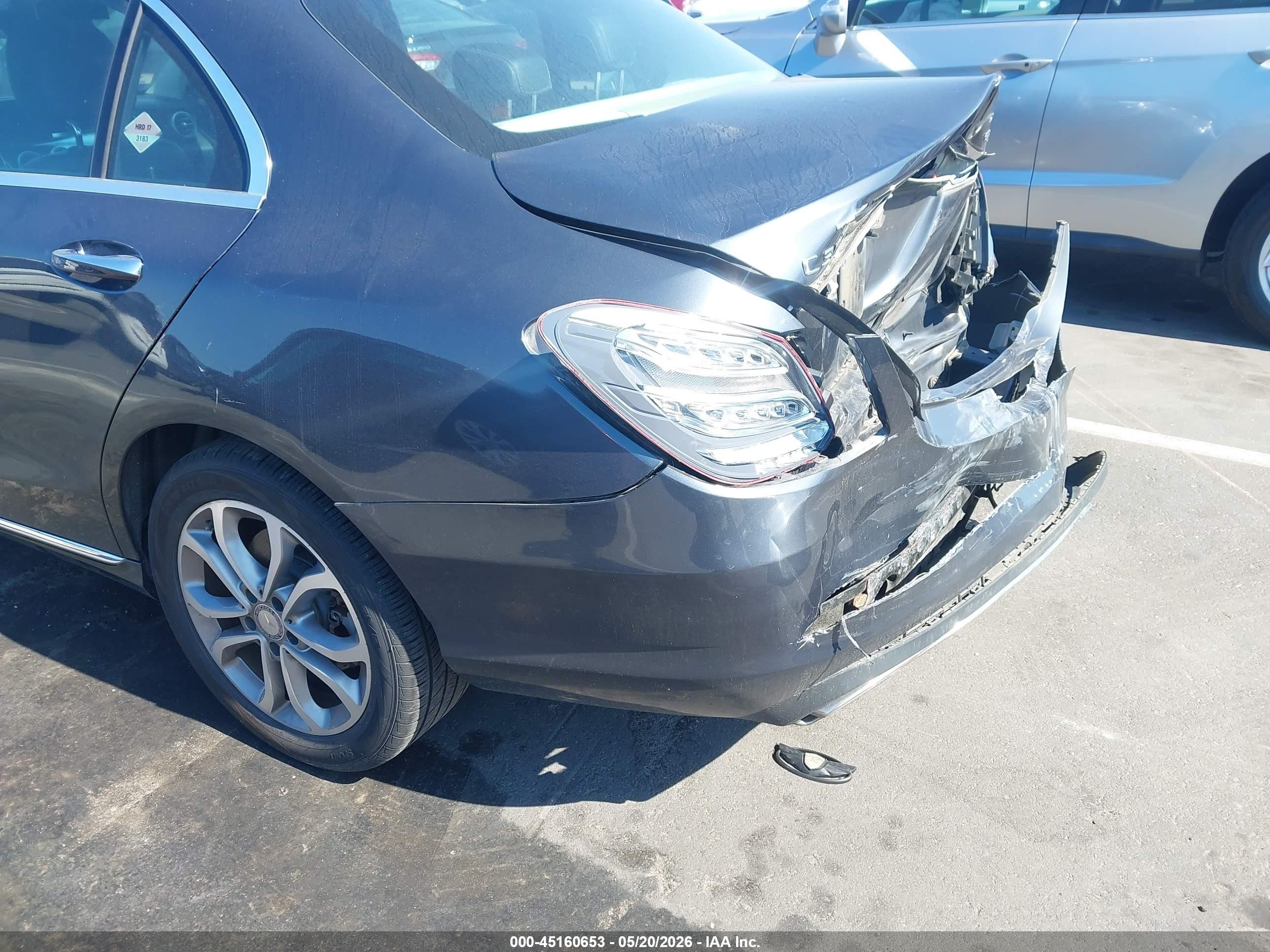 2015 Mercedes-benz C 300 4matic Navy vin: 55SWF4KB7FU084986