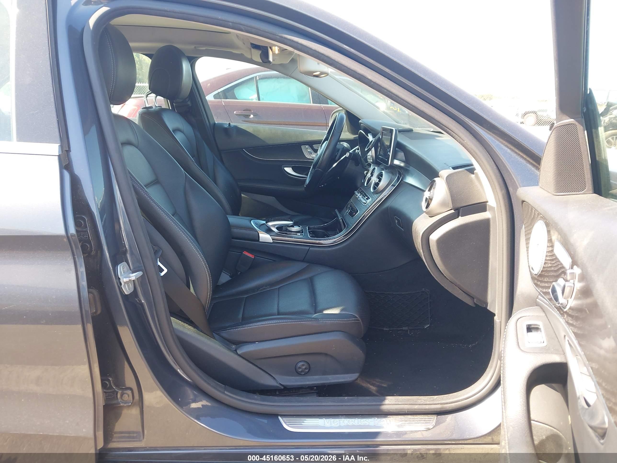2015 Mercedes-benz C 300 4matic Navy vin: 55SWF4KB7FU084986