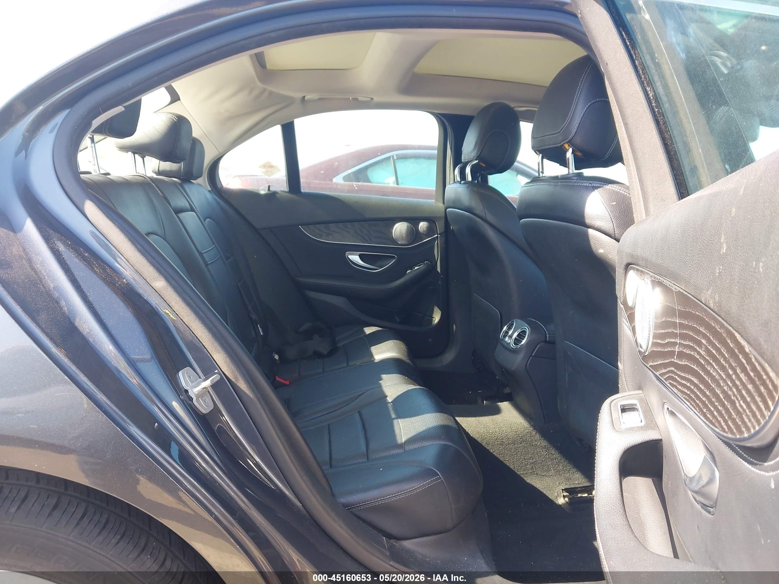 2015 Mercedes-benz C 300 4matic Navy vin: 55SWF4KB7FU084986
