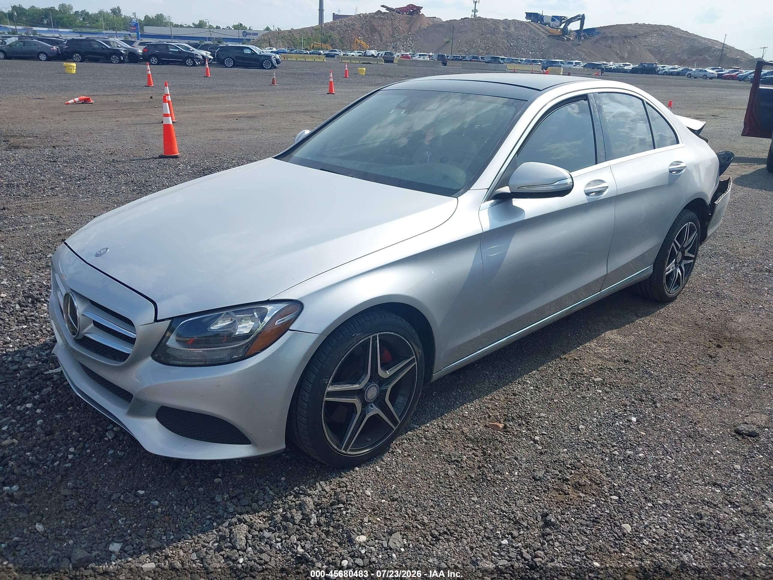 2015 Mercedes-benz C 300 4matic Silver vin: 55SWF4KB7FU087158