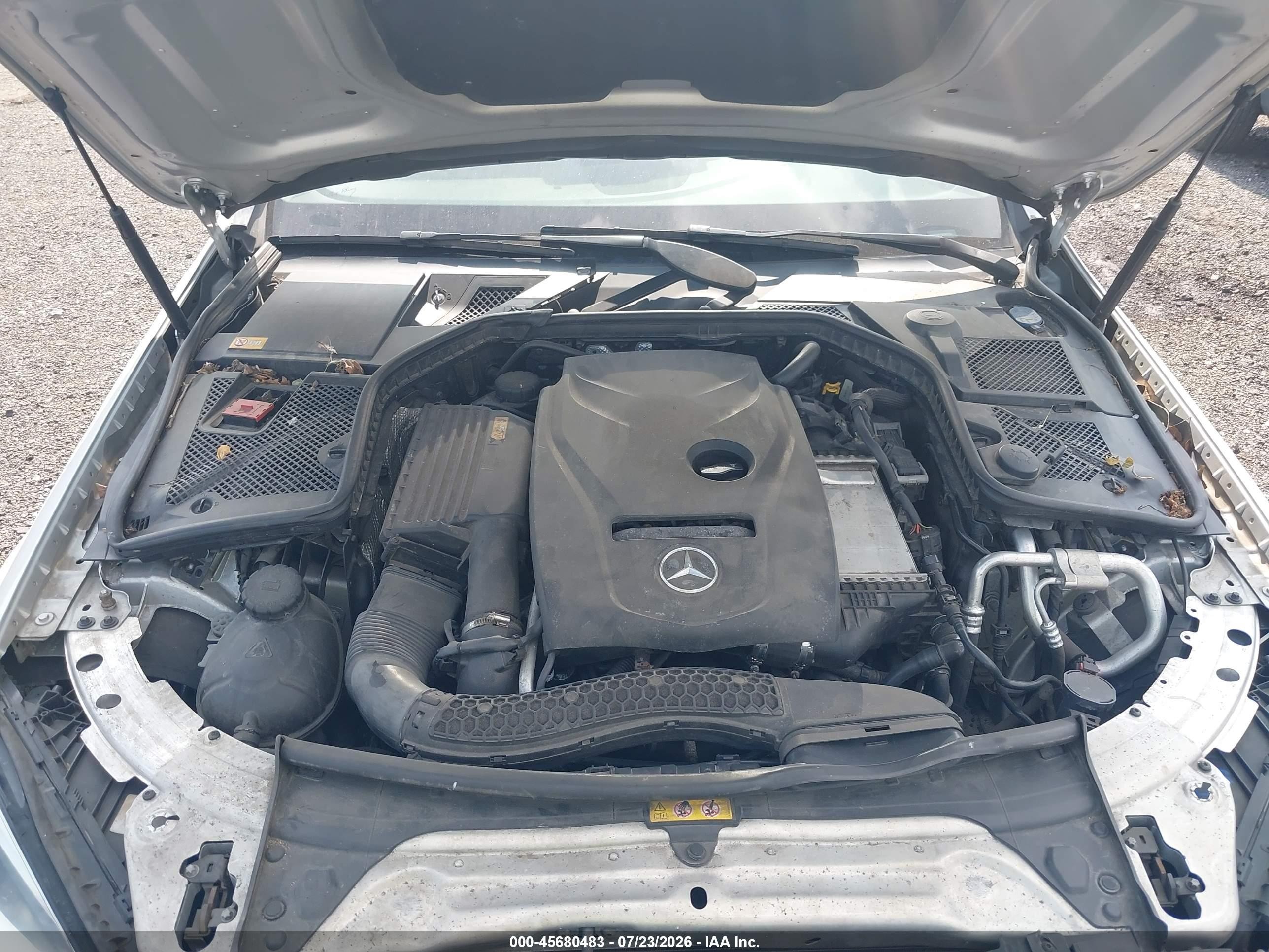 2015 Mercedes-benz C 300 4matic Silver vin: 55SWF4KB7FU087158