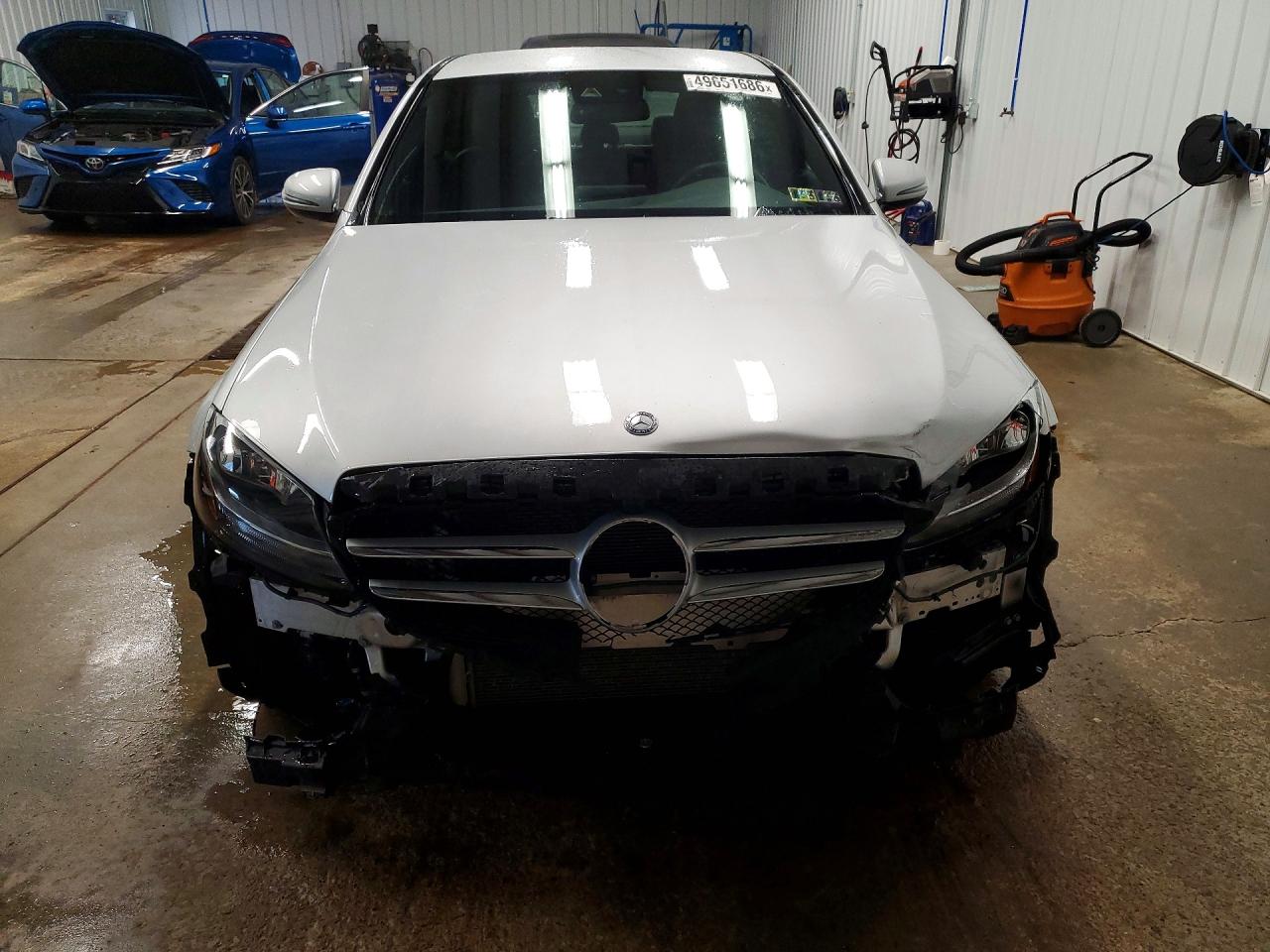 2016 Mercedes-benz C 300 4matic Silver vin: 55SWF4KB7GU140572