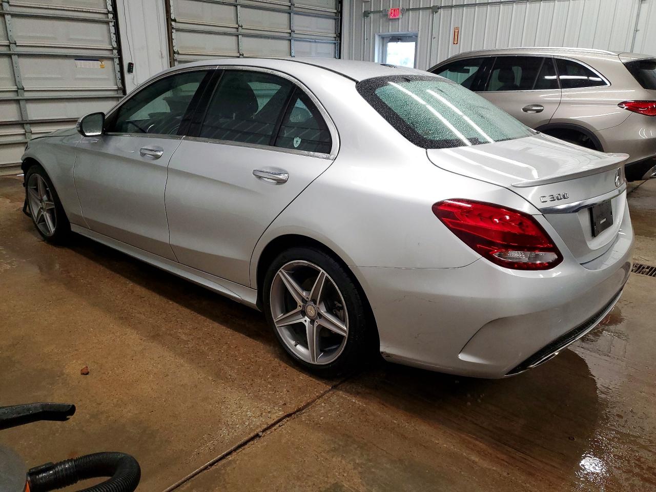 2016 Mercedes-benz C 300 4matic Silver vin: 55SWF4KB7GU140572