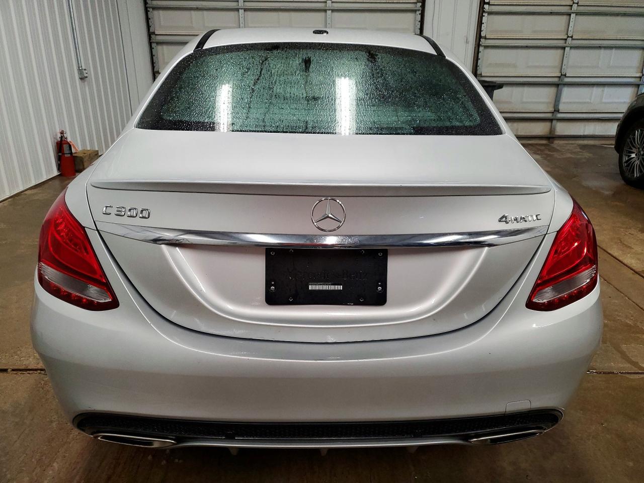 2016 Mercedes-benz C 300 4matic Silver vin: 55SWF4KB7GU140572