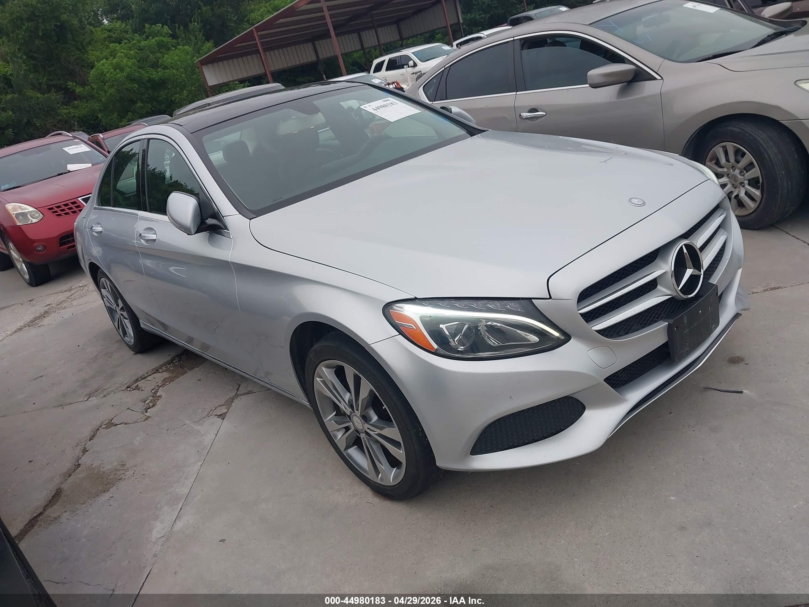 2015 Mercedes-benz C 300 4matic Silver vin: 55SWF4KB8FU000870