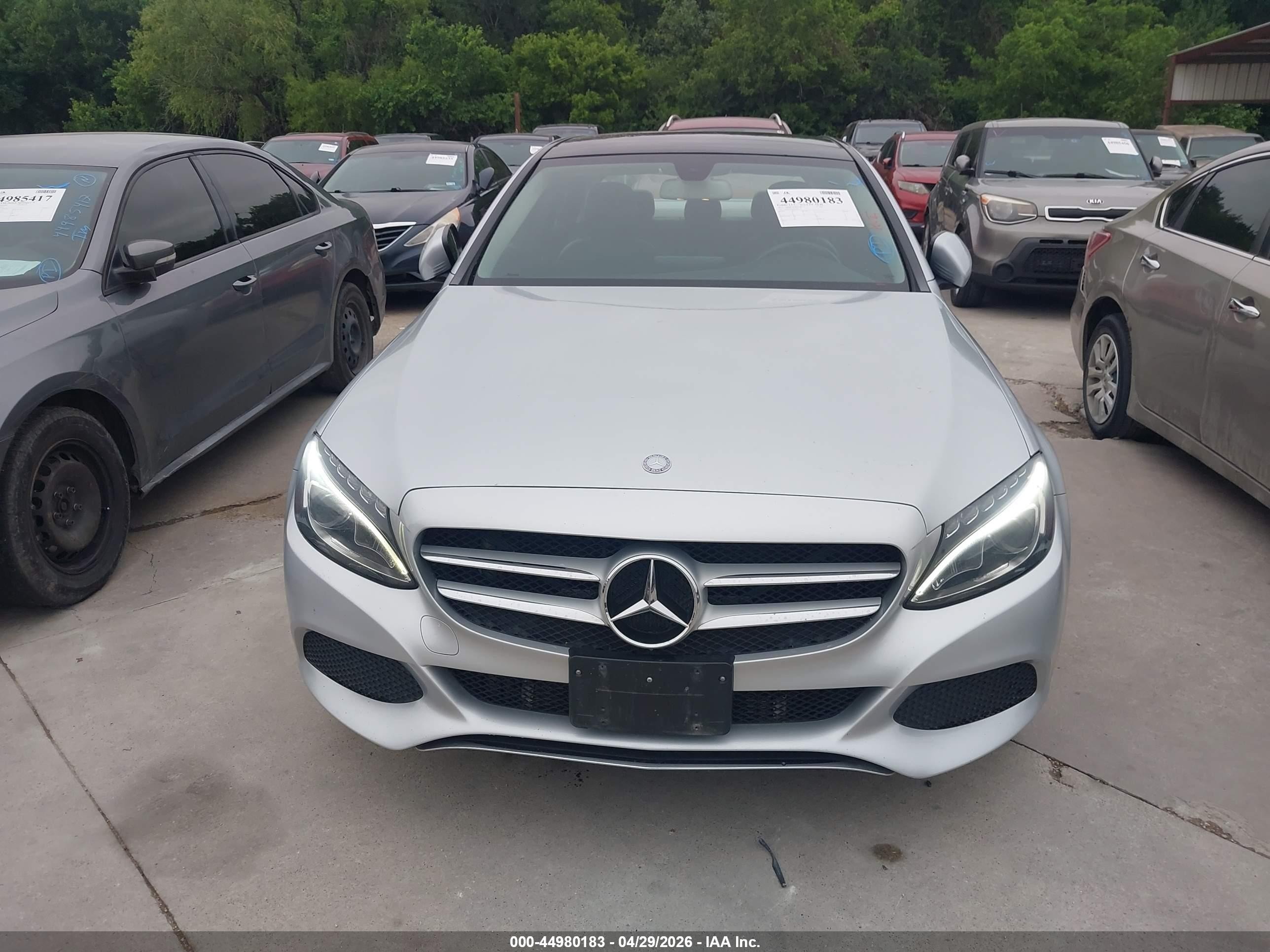 2015 Mercedes-benz C 300 4matic Silver vin: 55SWF4KB8FU000870