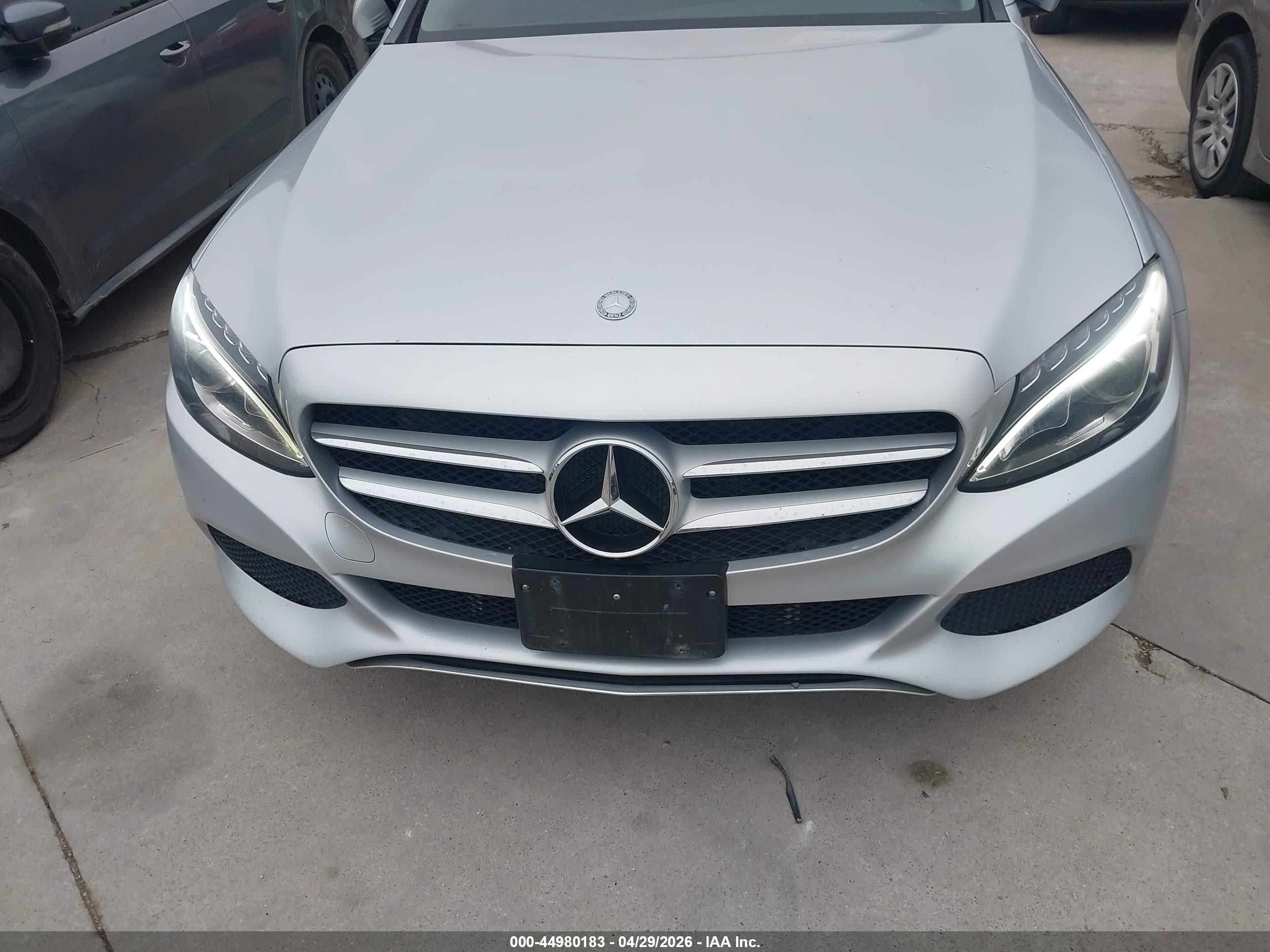 2015 Mercedes-benz C 300 4matic Silver vin: 55SWF4KB8FU000870