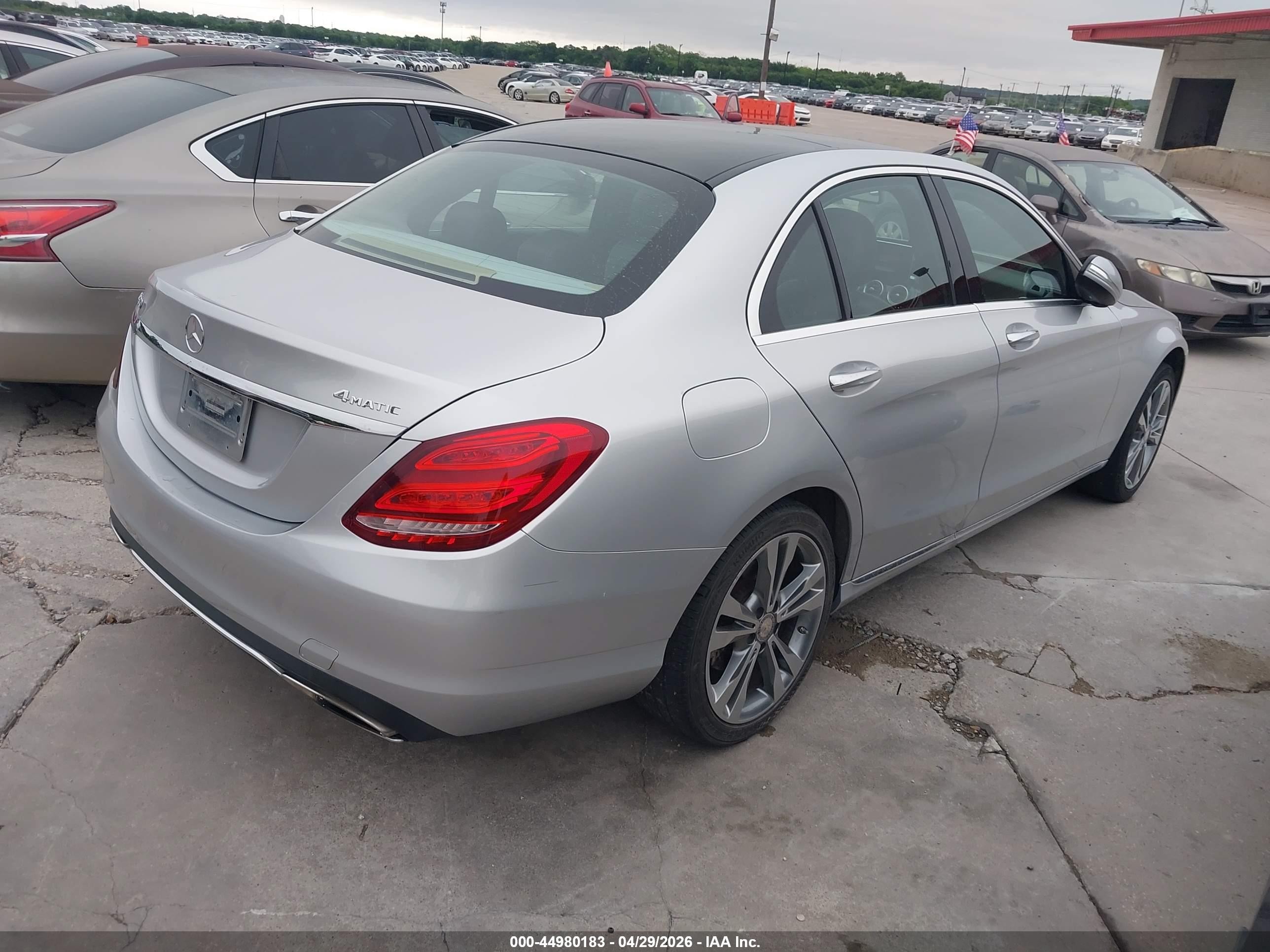 2015 Mercedes-benz C 300 4matic Silver vin: 55SWF4KB8FU000870