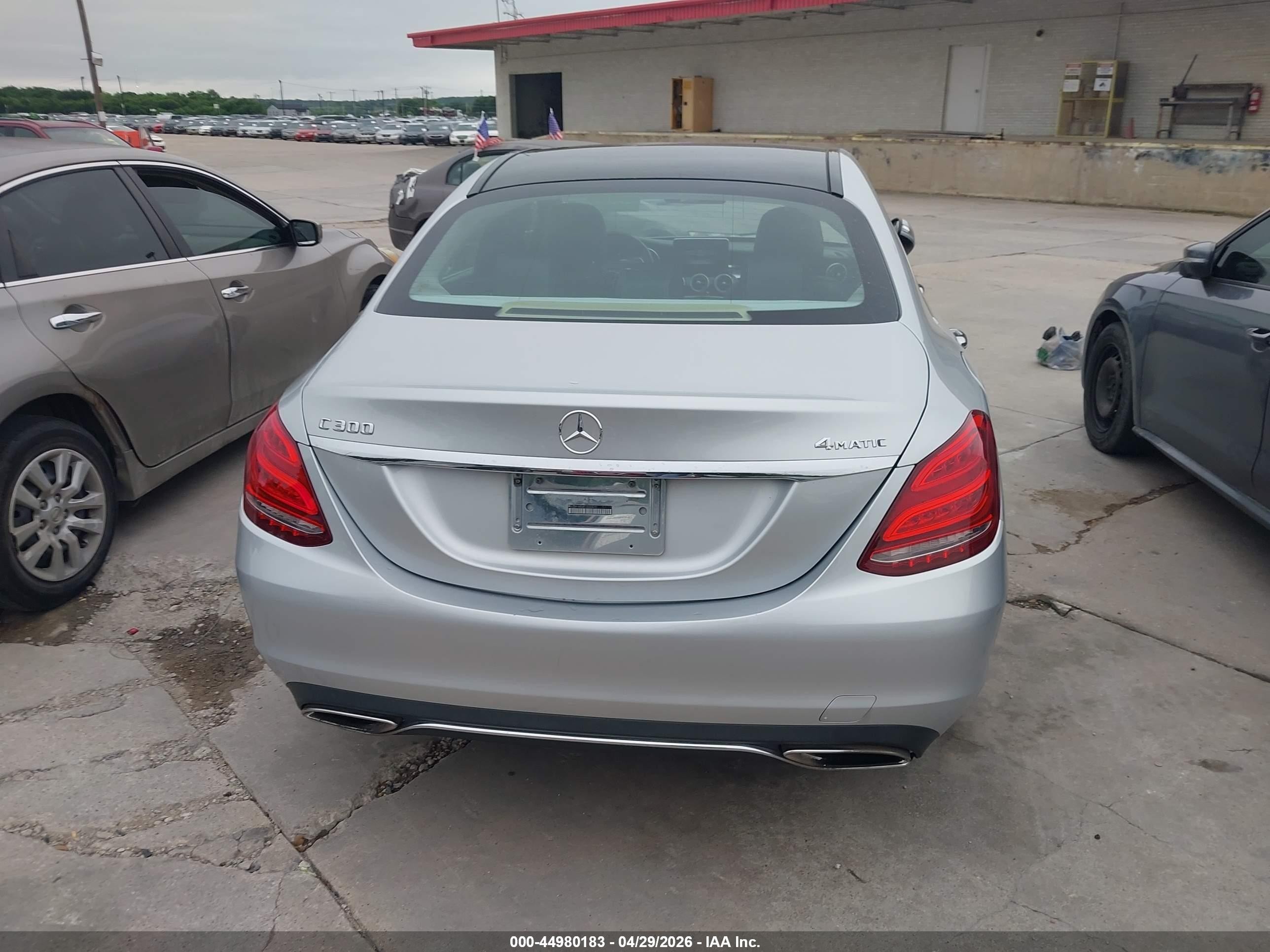 2015 Mercedes-benz C 300 4matic Silver vin: 55SWF4KB8FU000870
