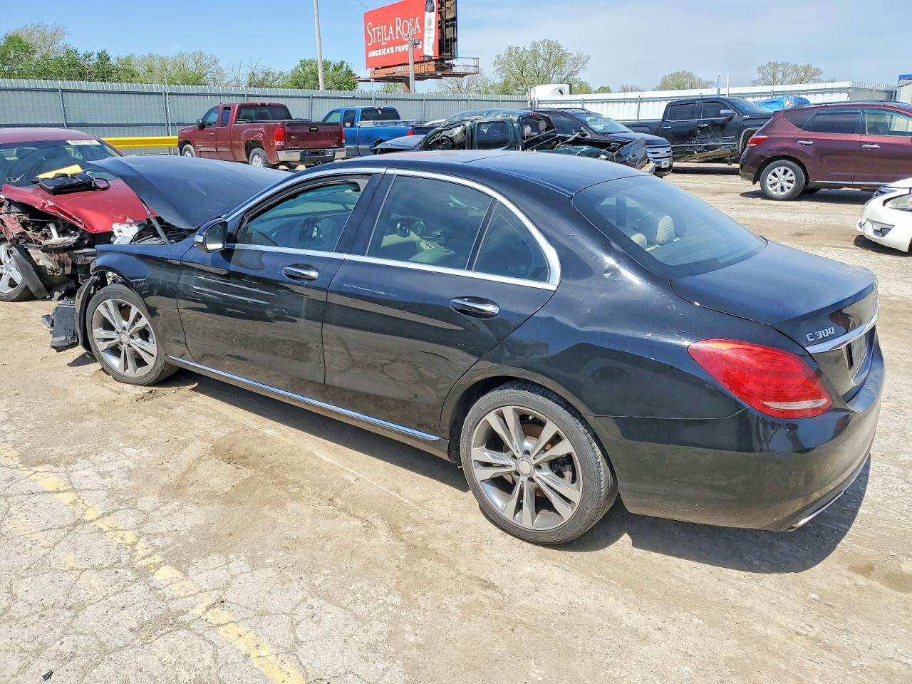 2015 Mercedes-benz C 300 4matic Black vin: 55SWF4KB8FU002070