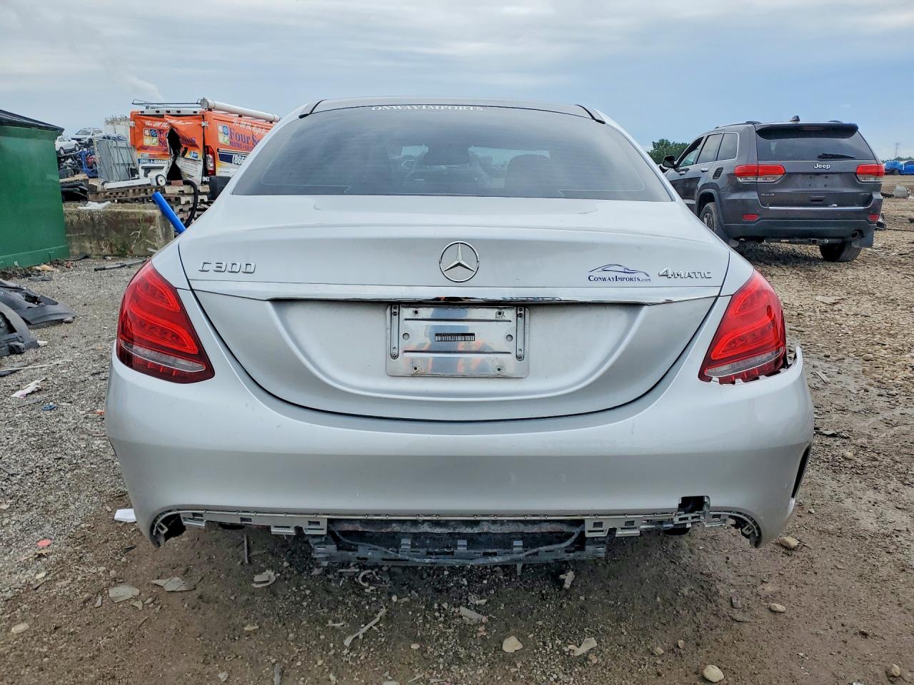 2015 Mercedes-benz C 300 4matic Серебряный vin: 55SWF4KB8FU005616