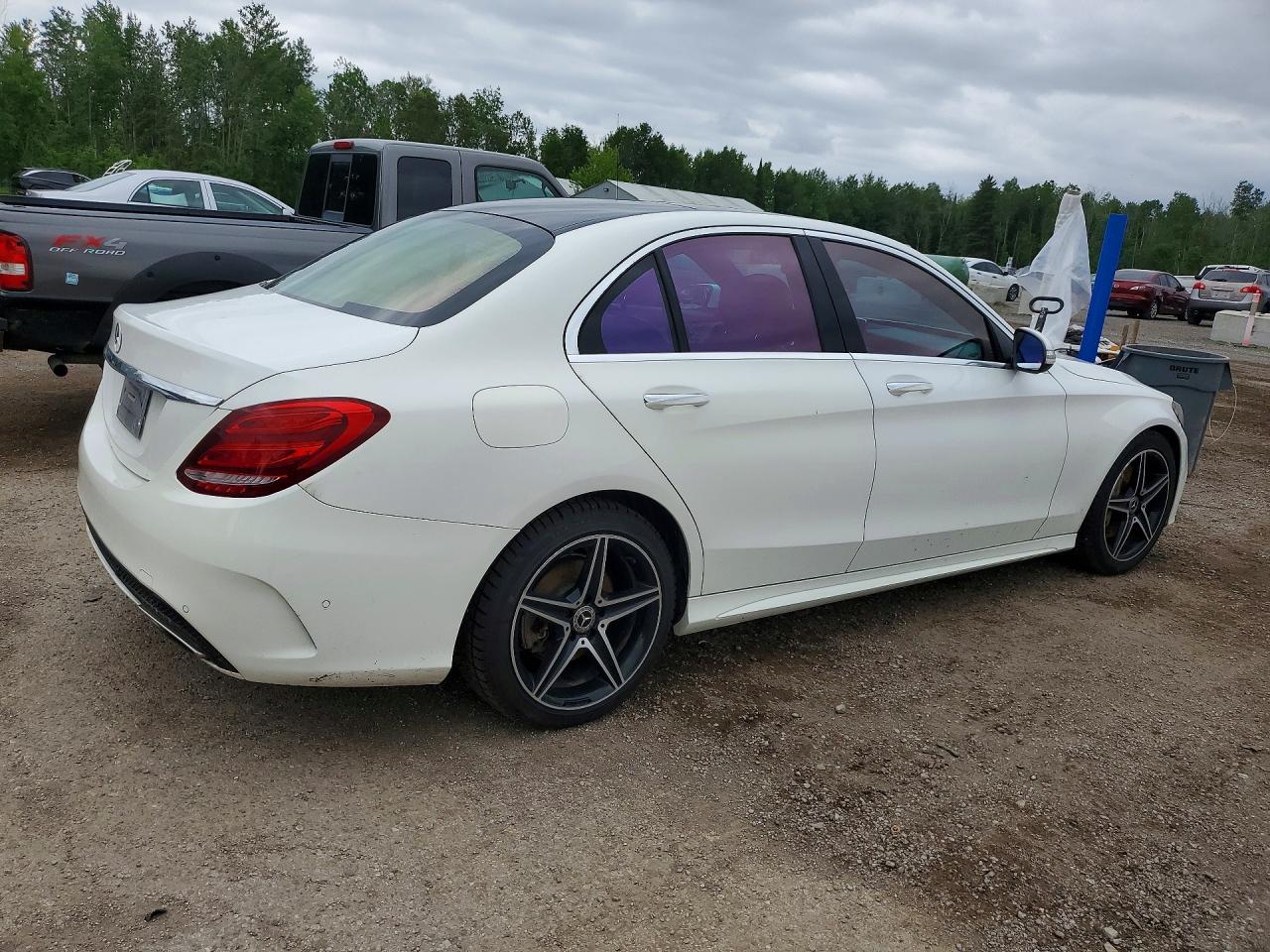 2015 Mercedes-benz C 300 4matic White vin: 55SWF4KB8FU005843