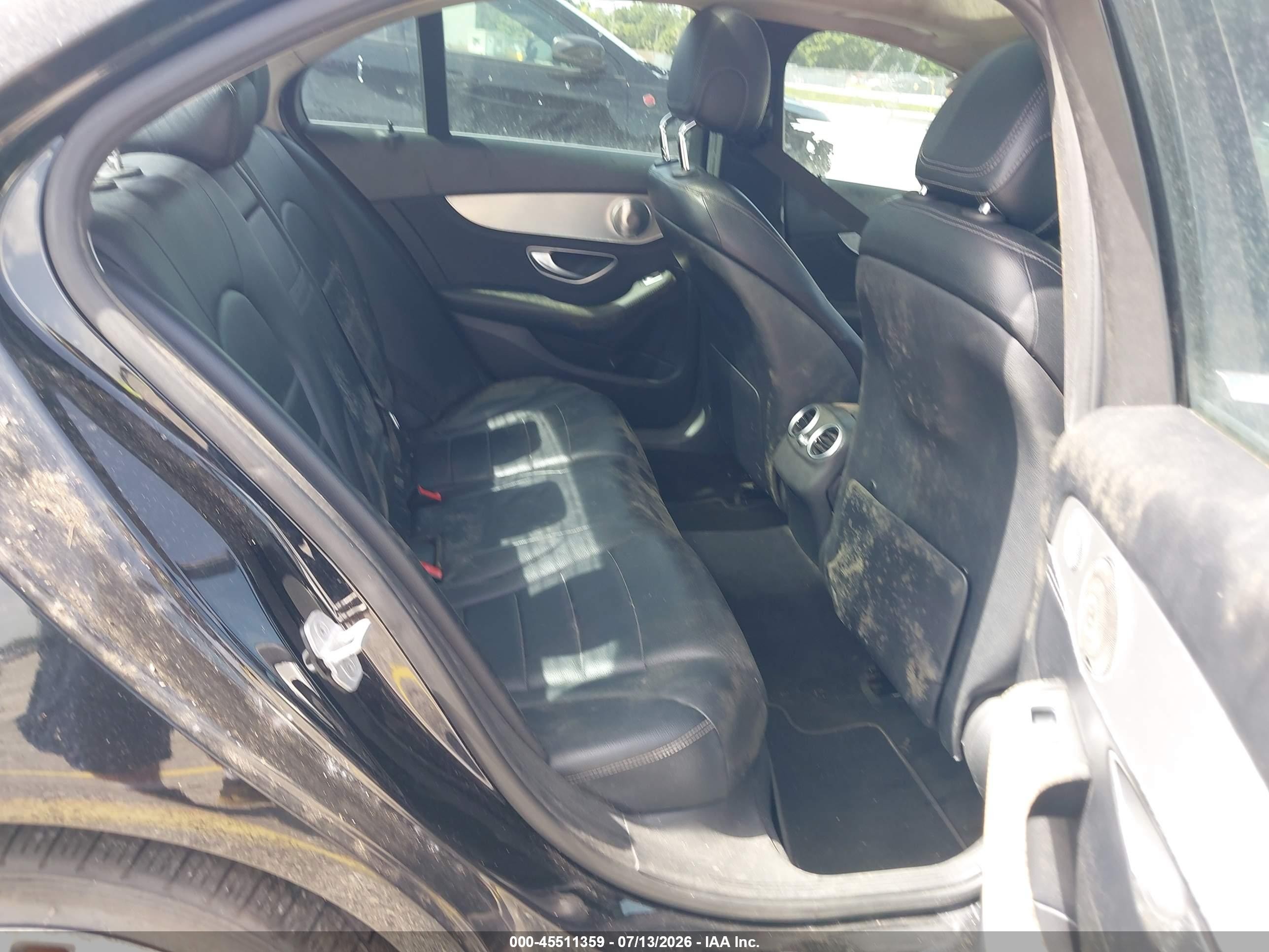 2015 Mercedes-benz C 300 4matic Black vin: 55SWF4KB8FU007253