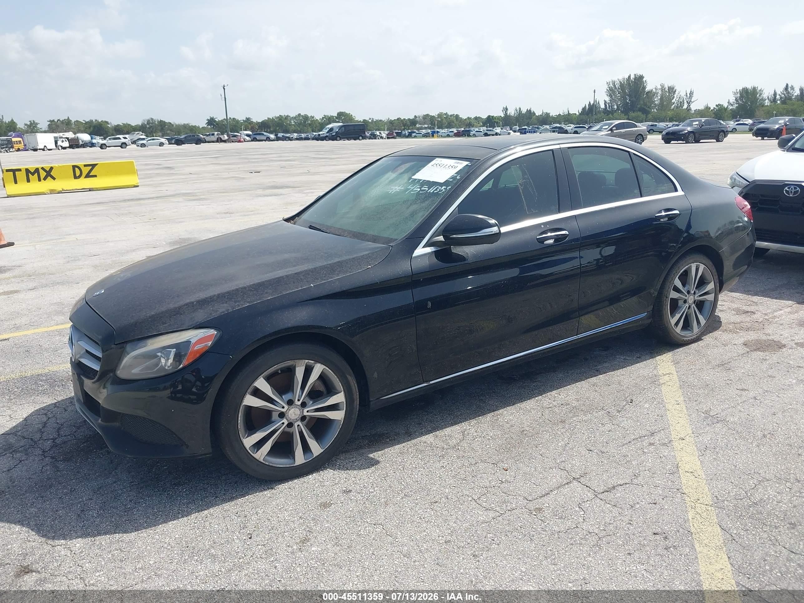 2015 Mercedes-benz C 300 4matic Black vin: 55SWF4KB8FU007253