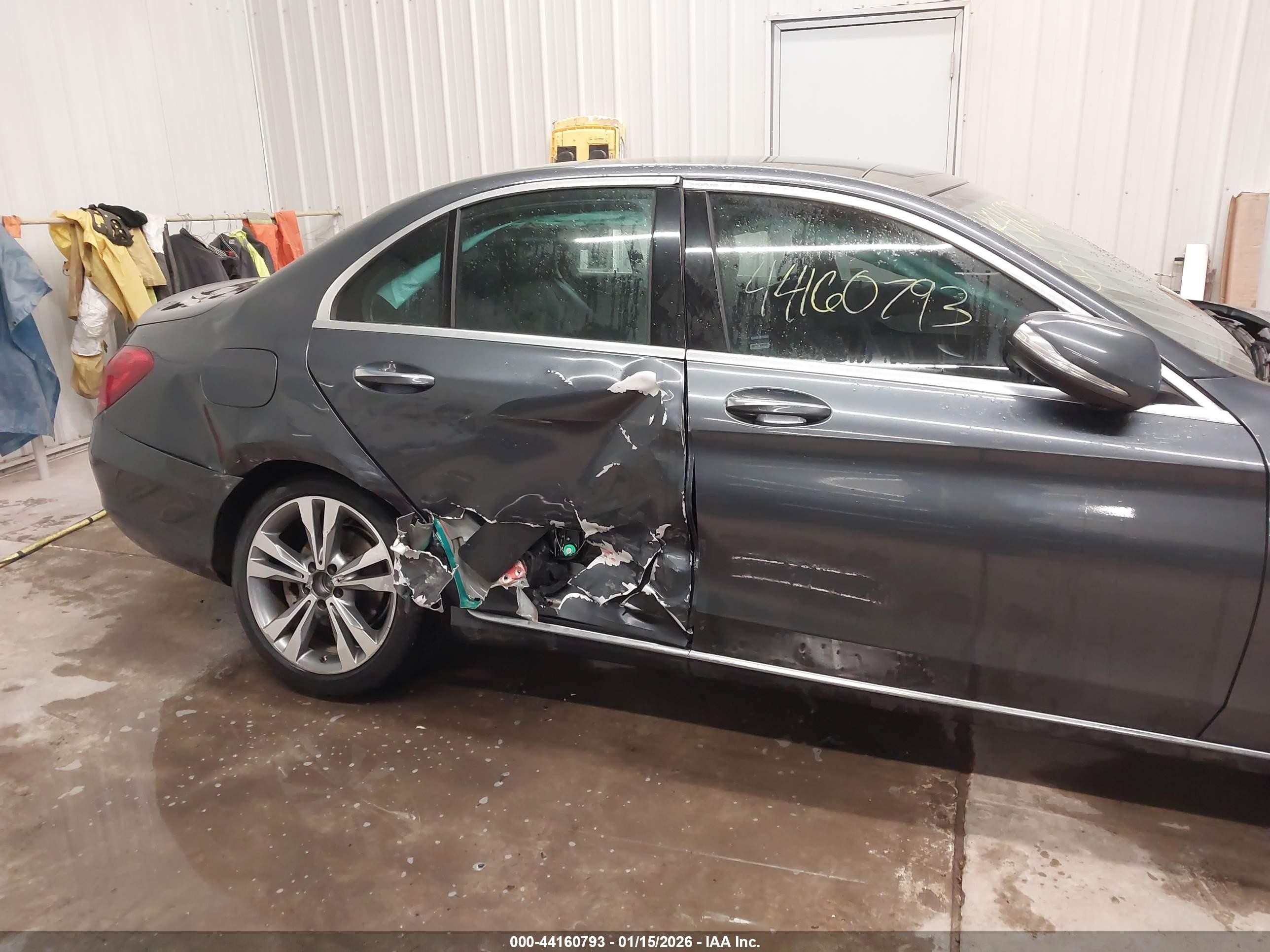 2015 Mercedes-benz C 300 4matic Gray vin: 55SWF4KB8FU009052
