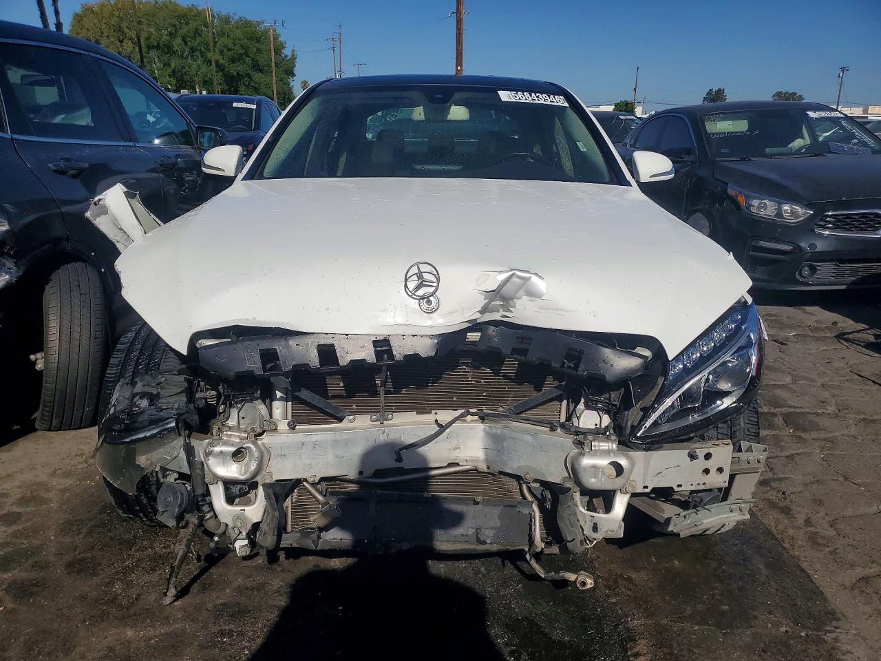 2015 Mercedes-benz C 300 4matic Белый vin: 55SWF4KB8FU011058