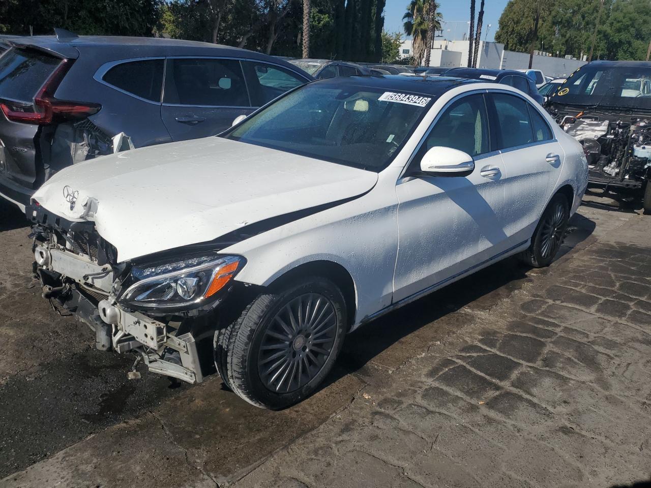 2015 Mercedes-benz C 300 4matic Белый vin: 55SWF4KB8FU011058 Damage: Left Front Fender, Misaligned, Repair Required