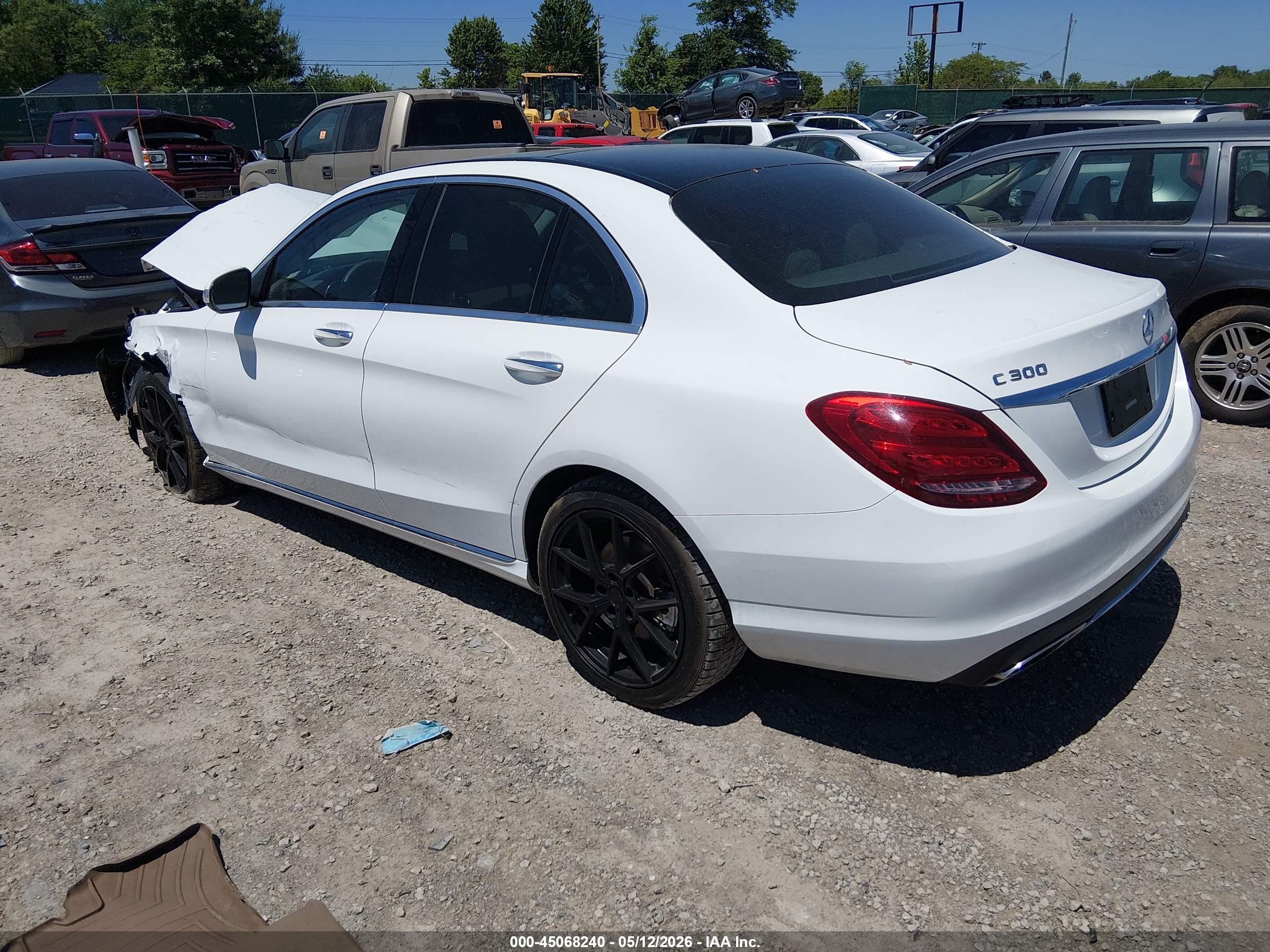 2015 Mercedes-benz C 300 Luxury 4matic White vin: 55SWF4KB8FU016826