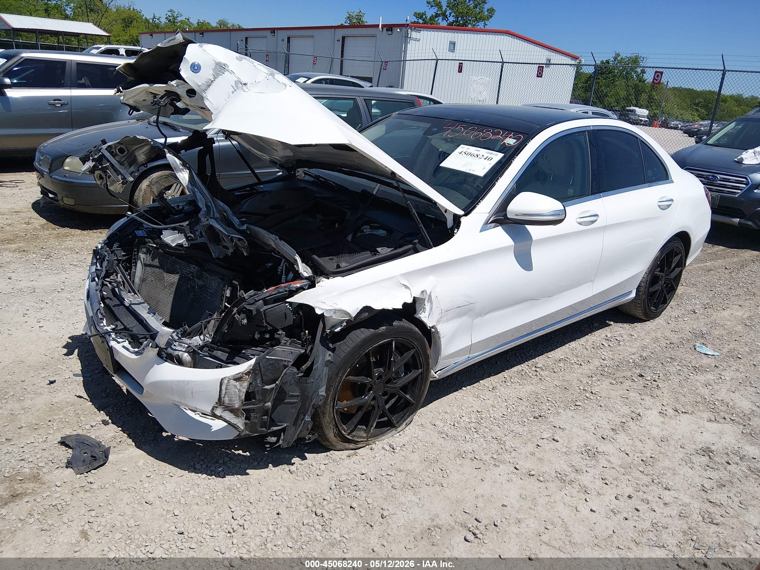 2015 Mercedes-benz C 300 Luxury 4matic White vin: 55SWF4KB8FU016826