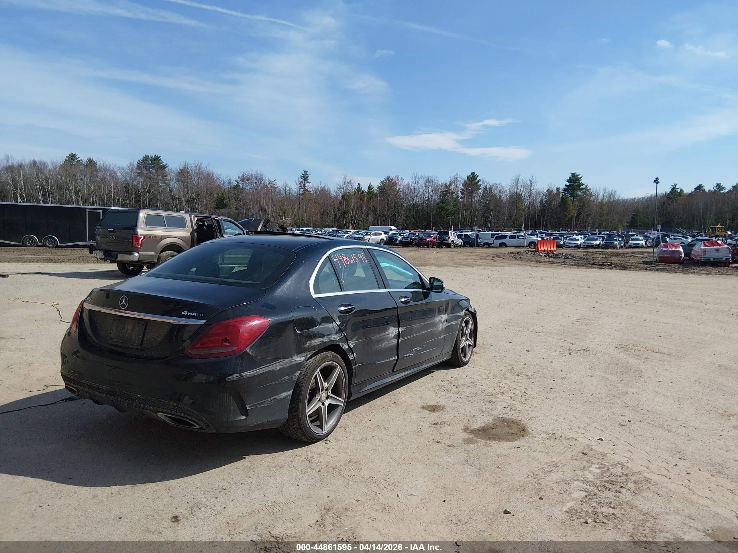 2015 Mercedes-benz C 300 Sport 4matic Black vin: 55SWF4KB8FU020794