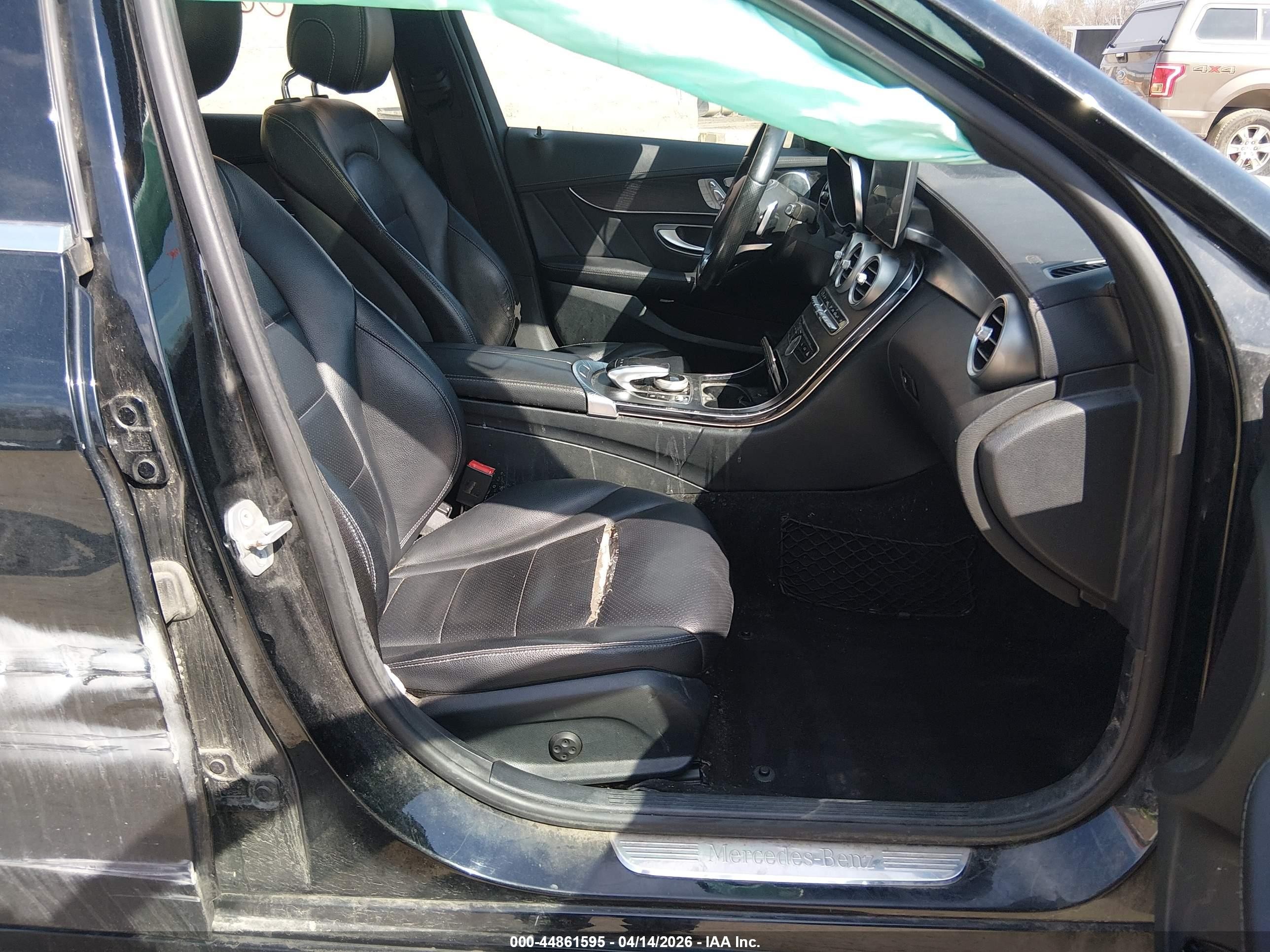 2015 Mercedes-benz C 300 Sport 4matic Black vin: 55SWF4KB8FU020794