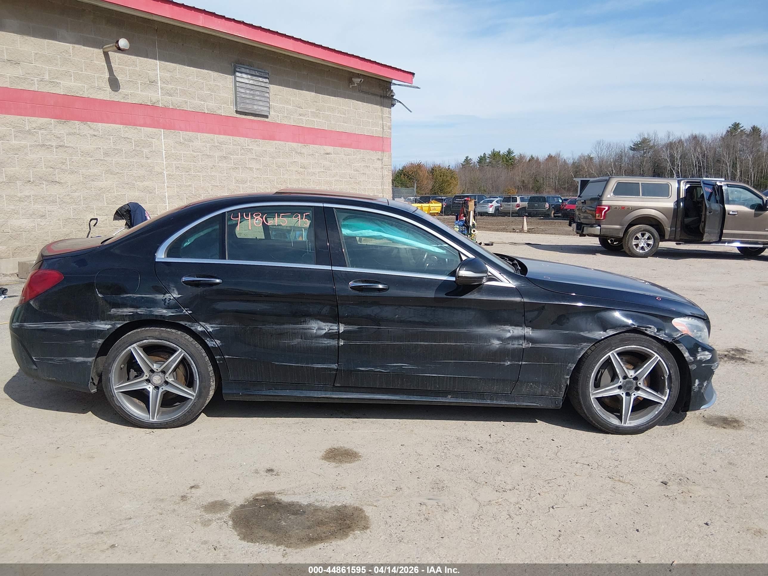 2015 Mercedes-benz C 300 Sport 4matic Black vin: 55SWF4KB8FU020794