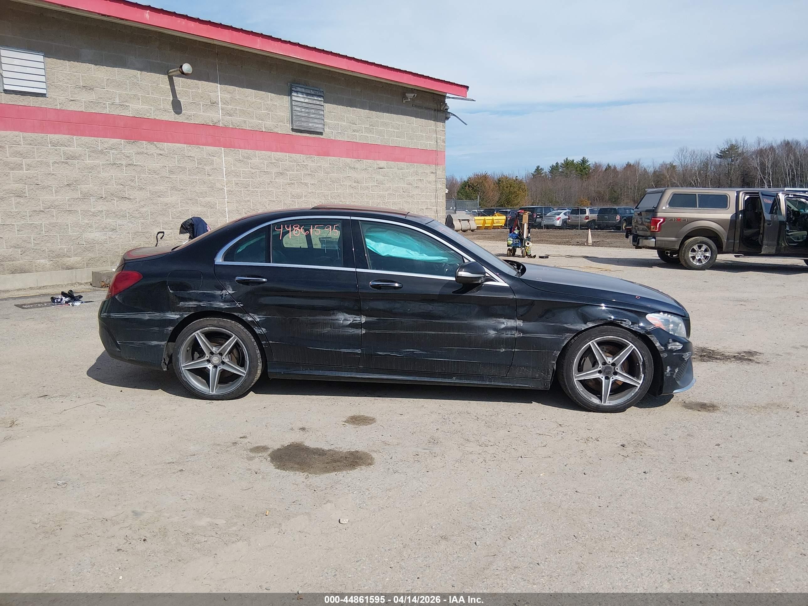 2015 Mercedes-benz C 300 Sport 4matic Black vin: 55SWF4KB8FU020794