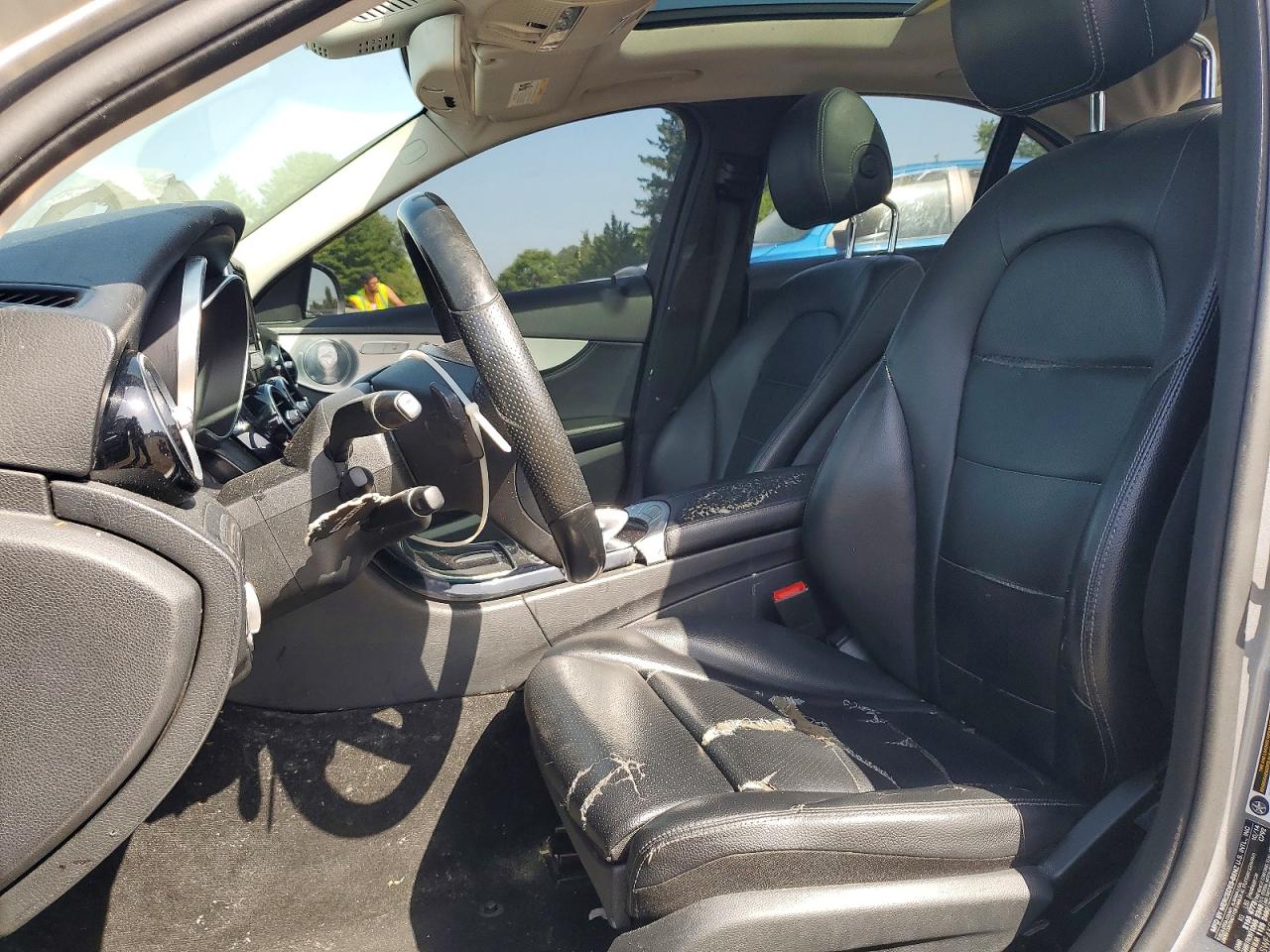 2015 Mercedes-benz C 300 4matic Silver vin: 55SWF4KB8FU022299