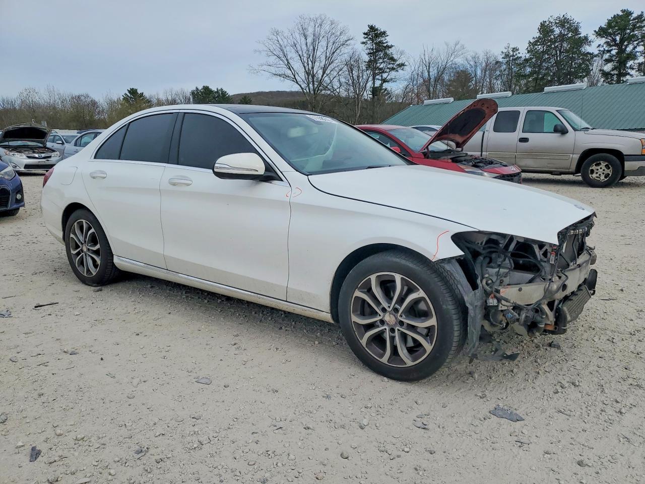 2015 Mercedes-benz C 300 4matic White vin: 55SWF4KB8FU023064