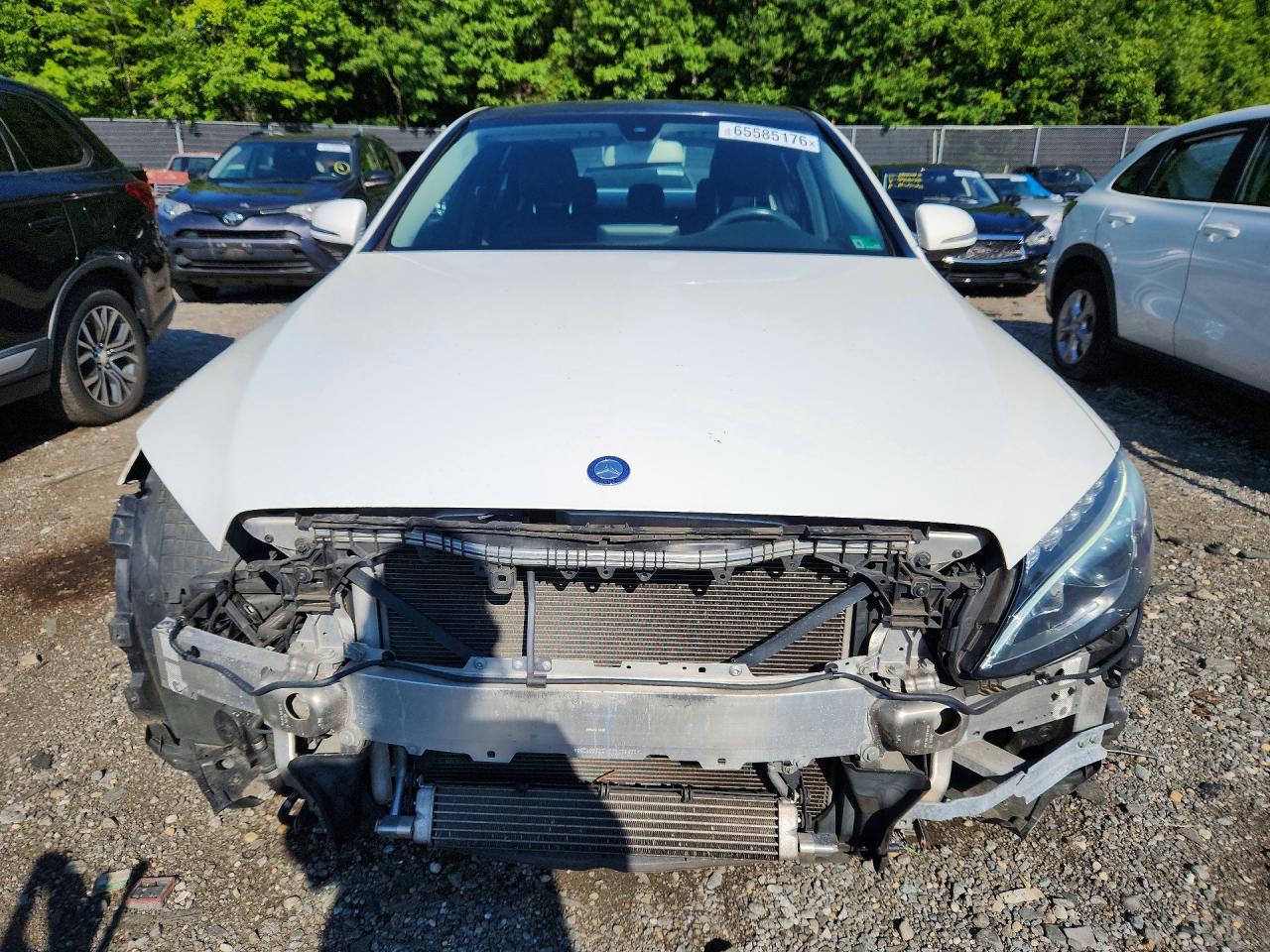 2015 Mercedes-benz C 300 4matic White vin: 55SWF4KB8FU024750