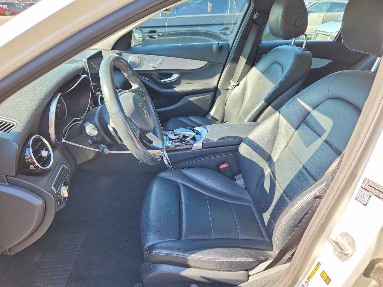 2015 Mercedes-benz C 300 4matic White vin: 55SWF4KB8FU024750