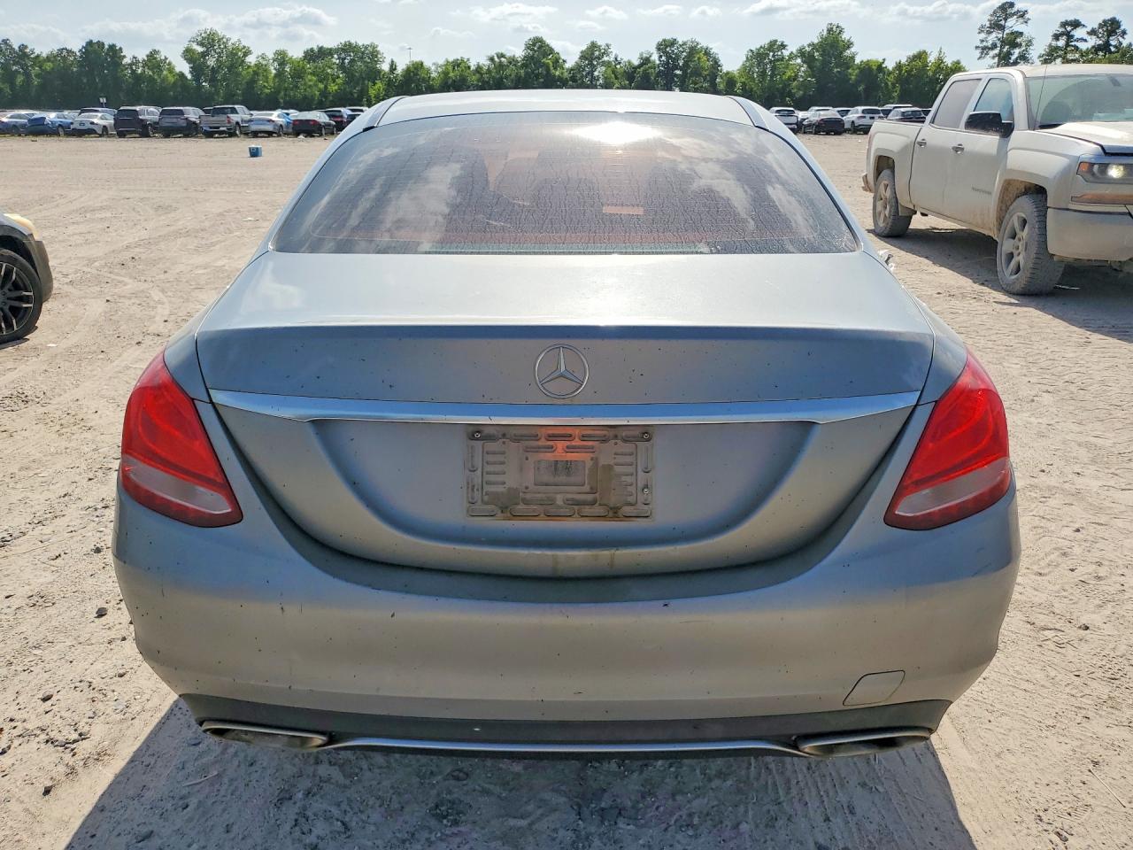 2015 Mercedes-benz C 300 4matic Silver vin: 55SWF4KB8FU028717