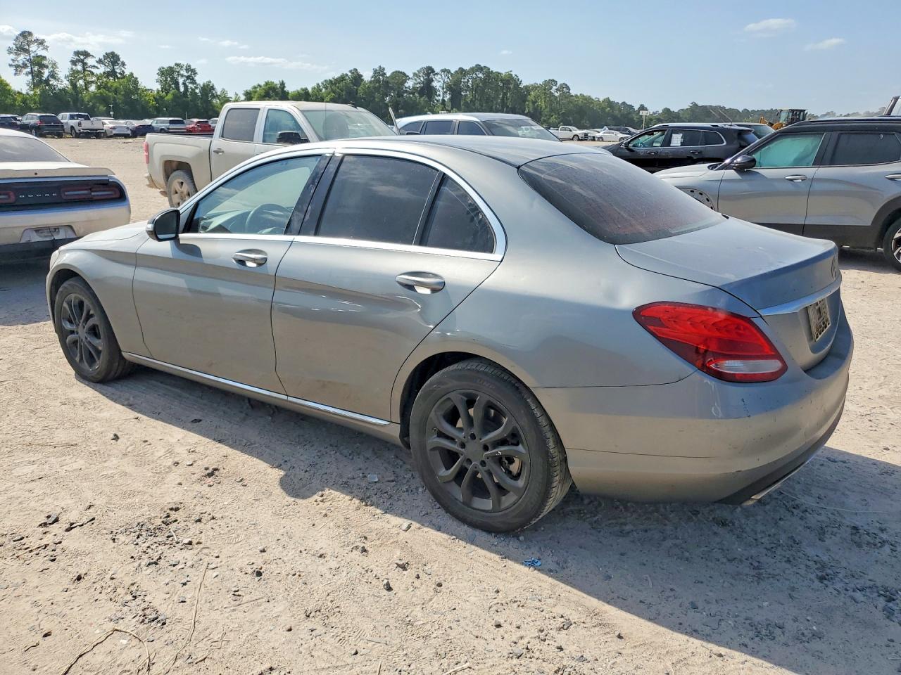 2015 Mercedes-benz C 300 4matic Silver vin: 55SWF4KB8FU028717