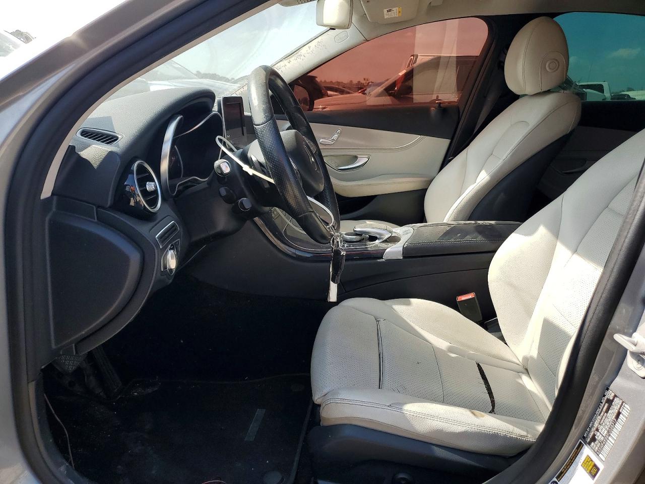 2015 Mercedes-benz C 300 4matic Silver vin: 55SWF4KB8FU028717