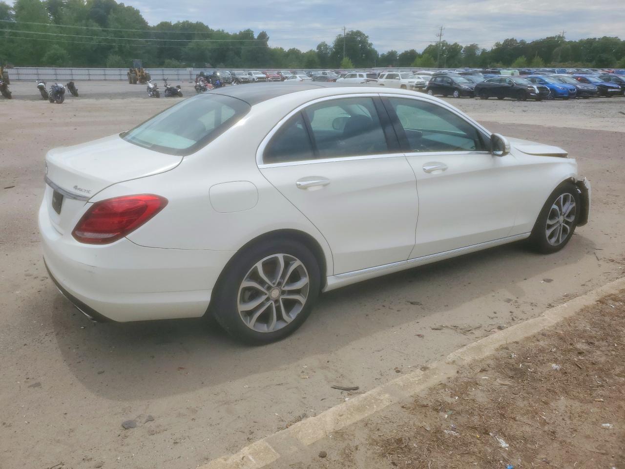 2015 Mercedes-benz C 300 4matic White vin: 55SWF4KB8FU036901