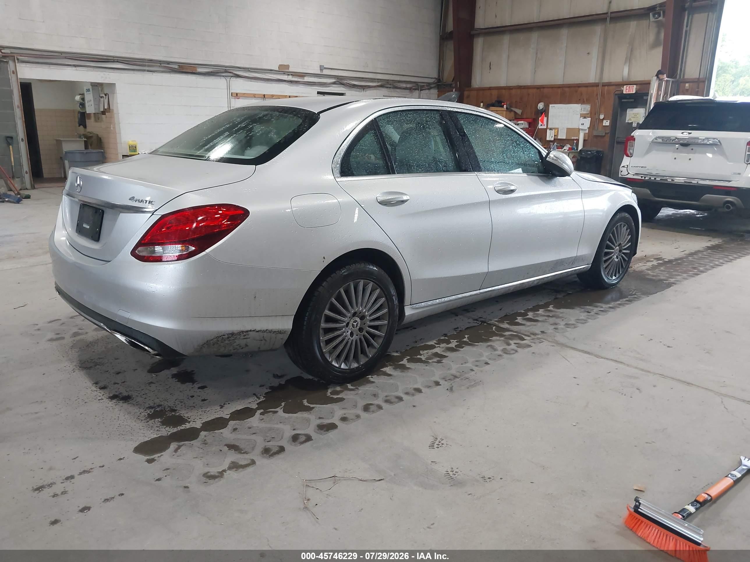 2015 Mercedes-benz C 300 Luxury 4matic Gray vin: 55SWF4KB8FU039782