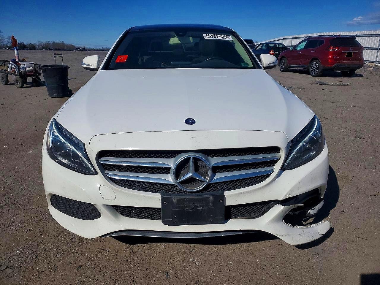 2015 Mercedes-benz C 300 4matic White vin: 55SWF4KB8FU058235