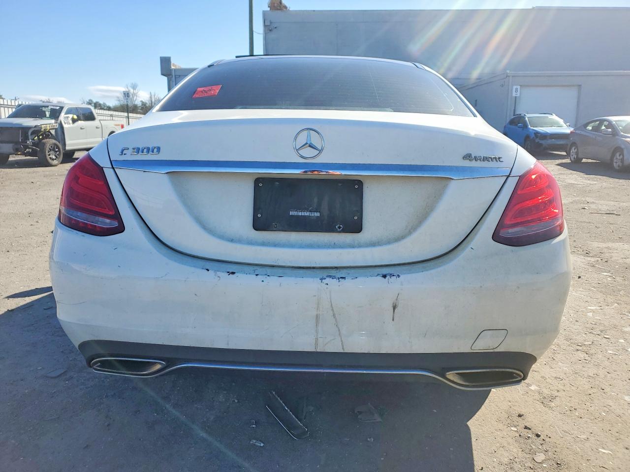 2015 Mercedes-benz C 300 4matic White vin: 55SWF4KB8FU058235