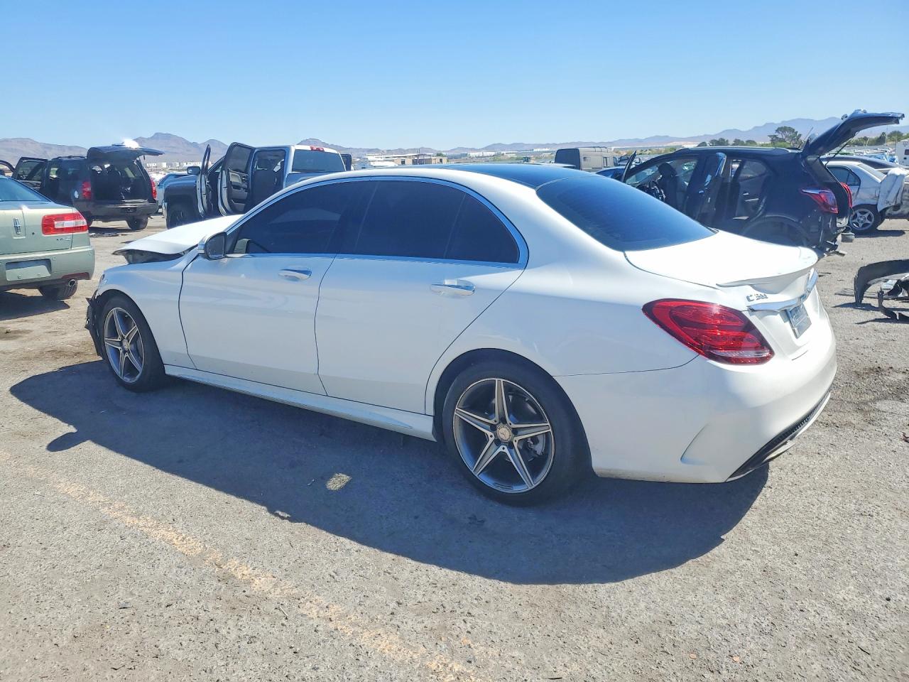 2015 Mercedes-benz C 300 4matic White vin: 55SWF4KB8FU083166