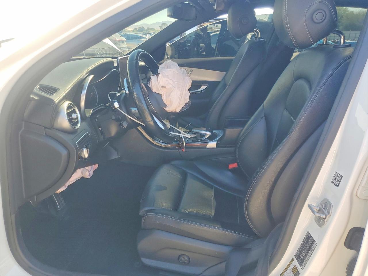 2015 Mercedes-benz C 300 4matic White vin: 55SWF4KB8FU083166